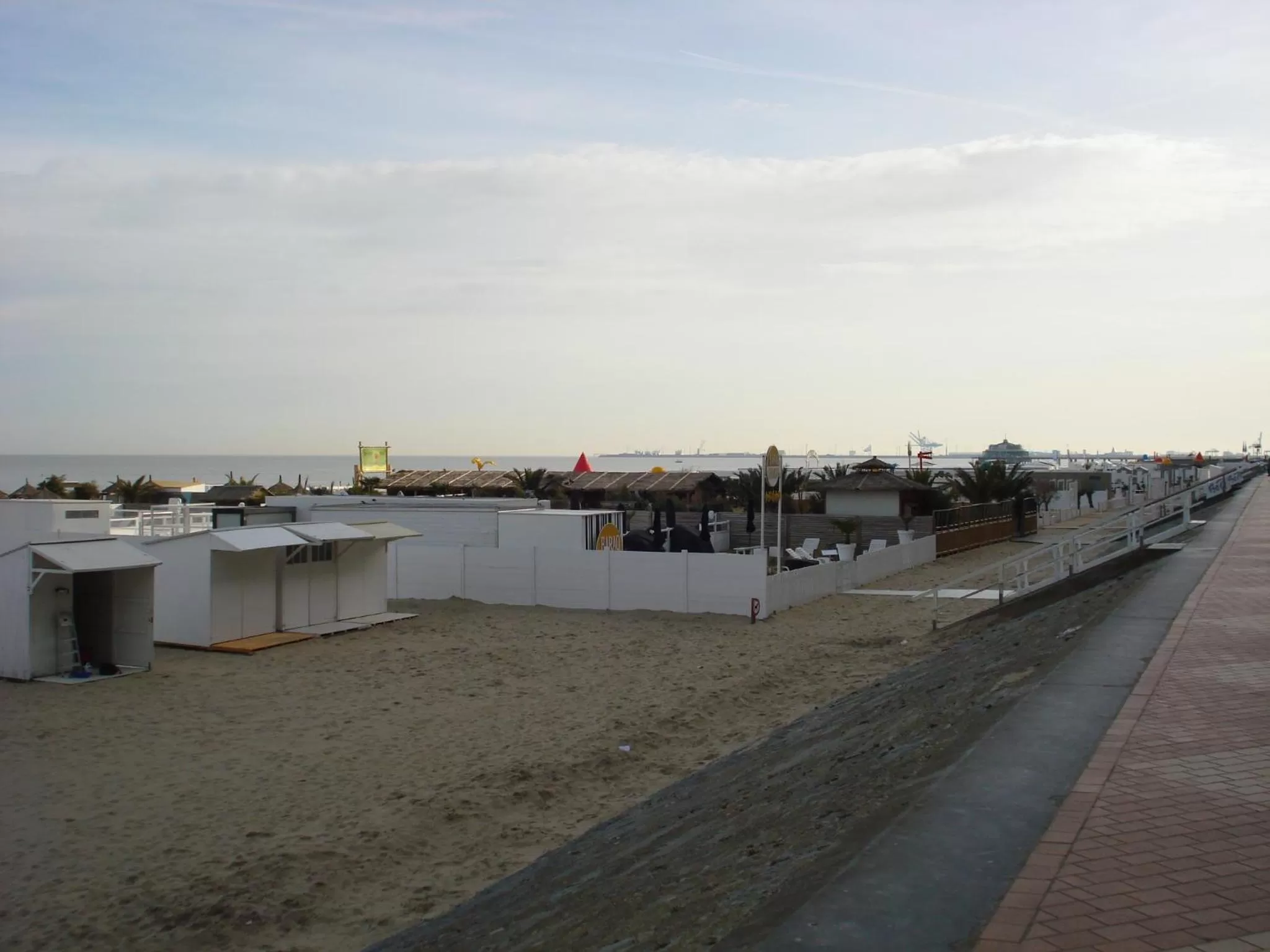 Property building in "Chez Ba'Nus"