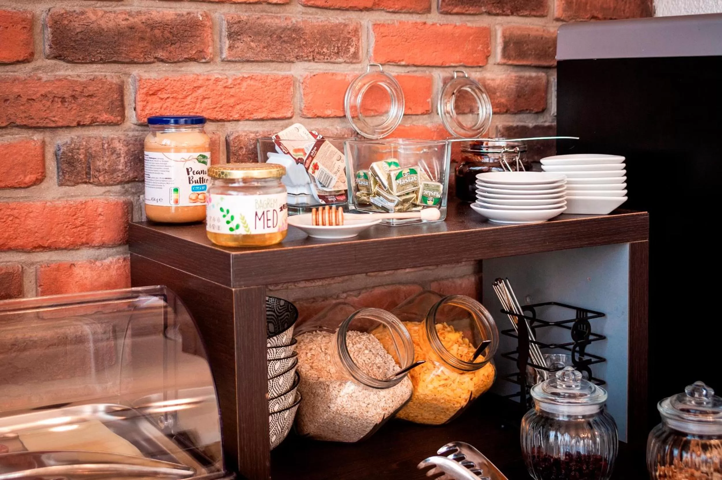 Breakfast in Villa B&B Marina & Parking Free