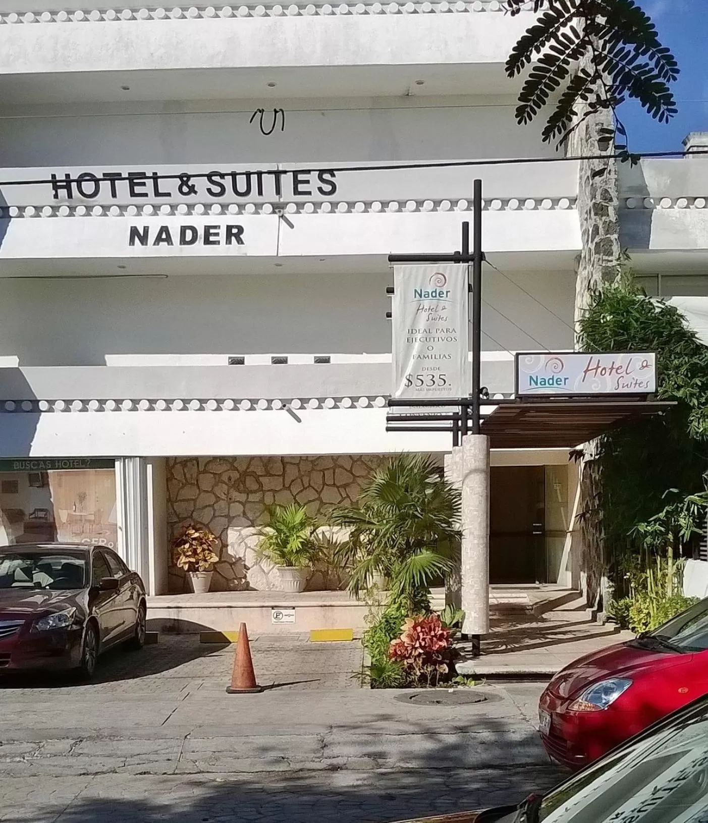 Facade/entrance in Hotel y Suites Nader
