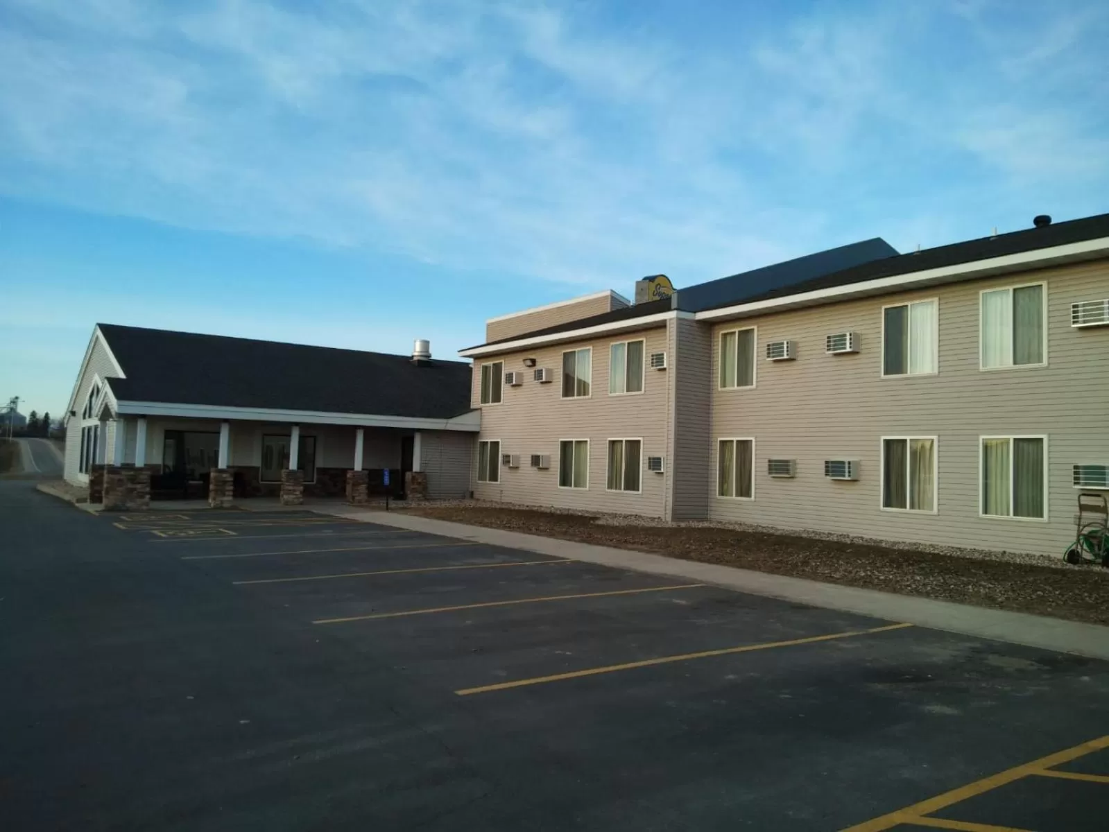 Property building in Super 8 by Wyndham Glenwood