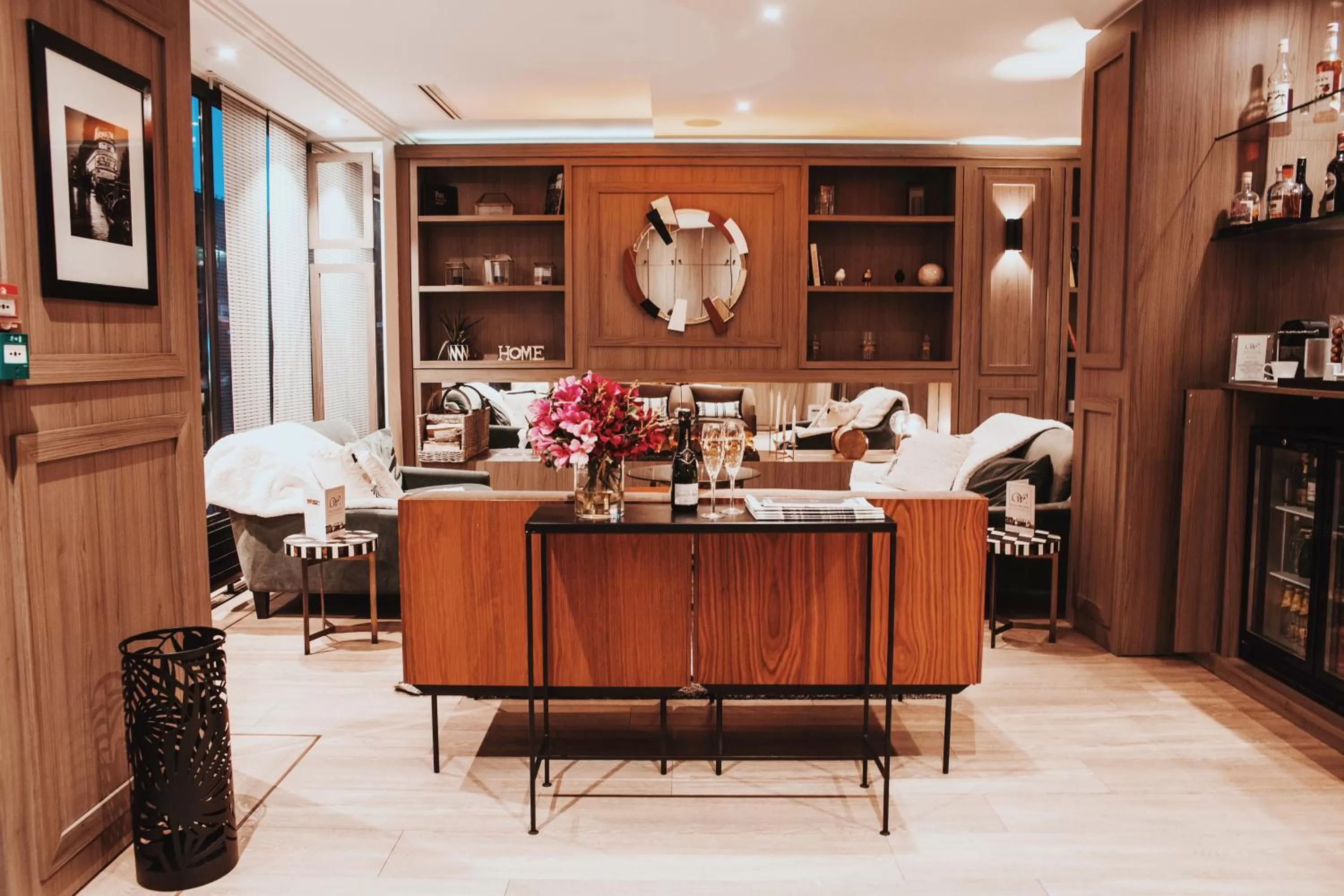 Lobby or reception in Waldorf Montparnasse