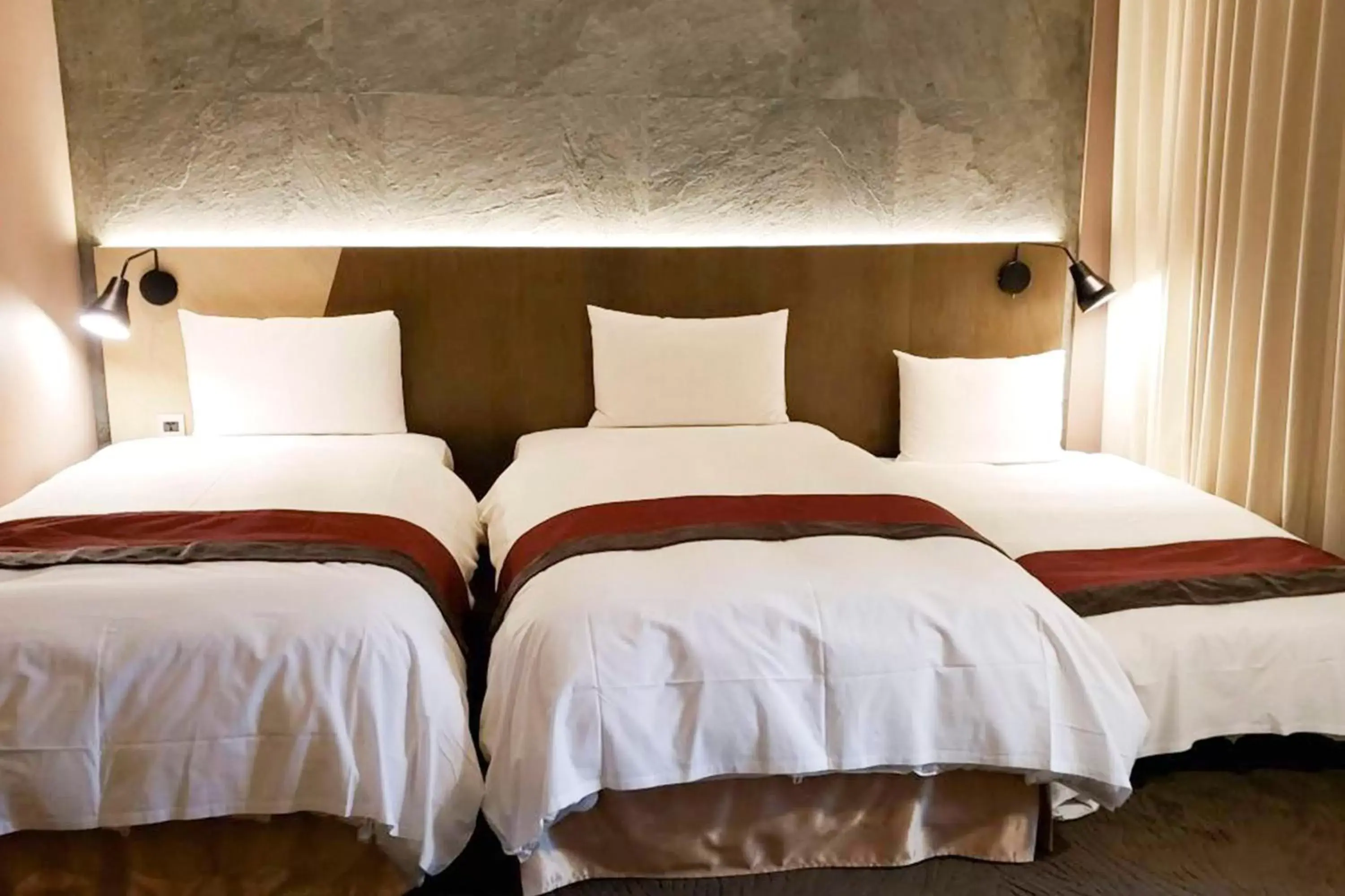 Deluxe Twin Room with Extra Bed in Green World NanGang Deluxe Twin Room with Extra Bed in Green World NanGang