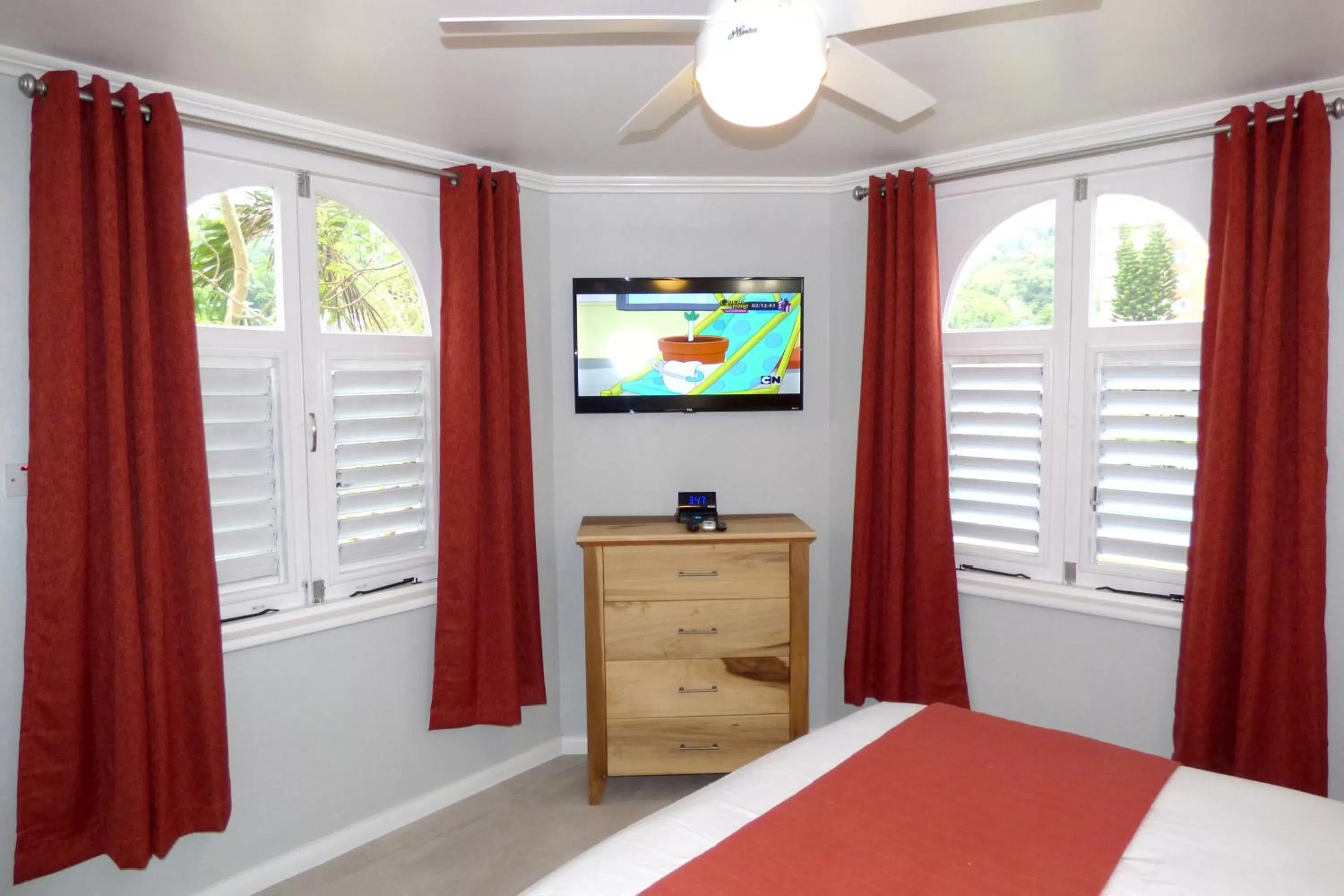 TV and multimedia, Bed in Beach One Bedroom Suite A22