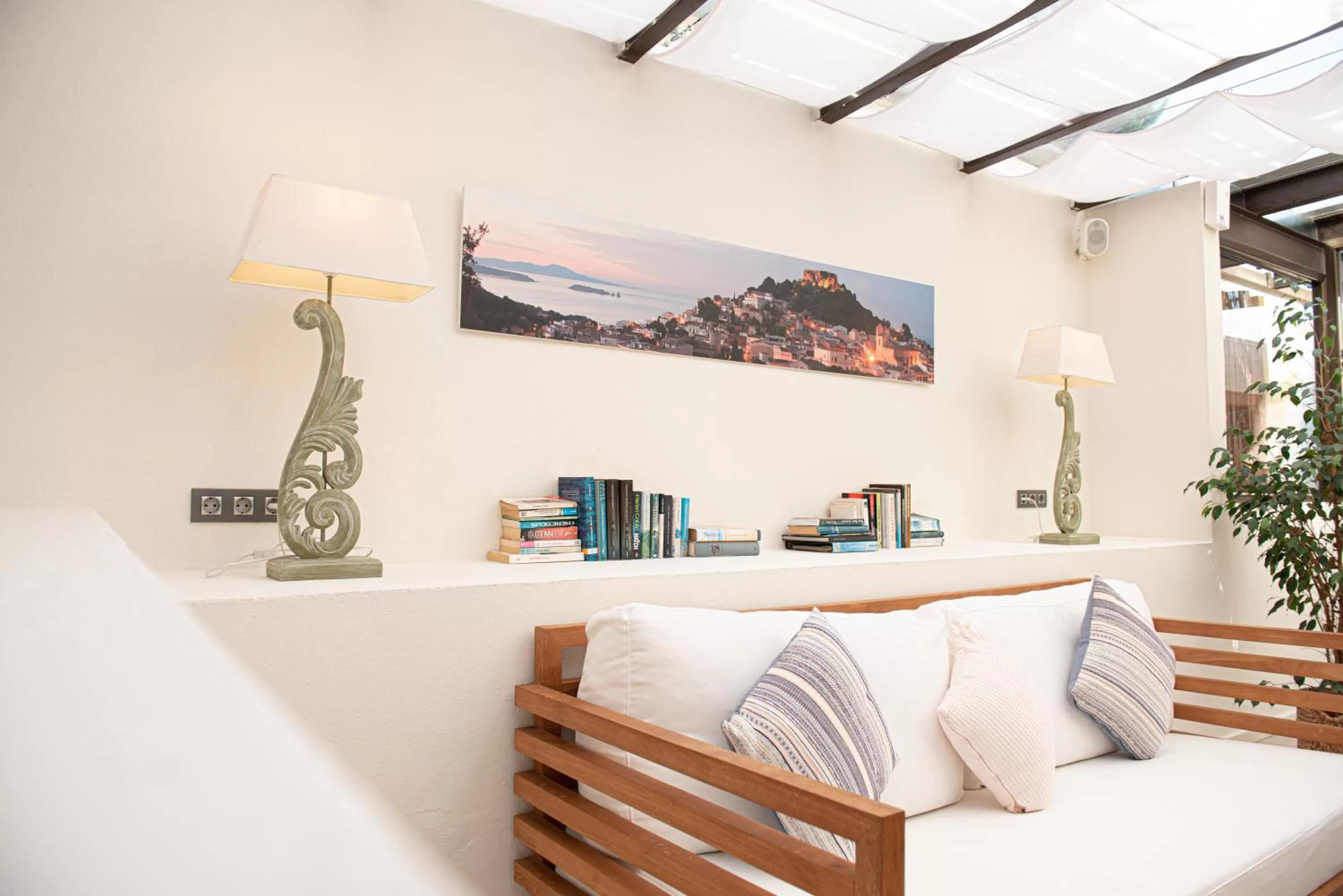 Seating area, Bed in El Petit Convent