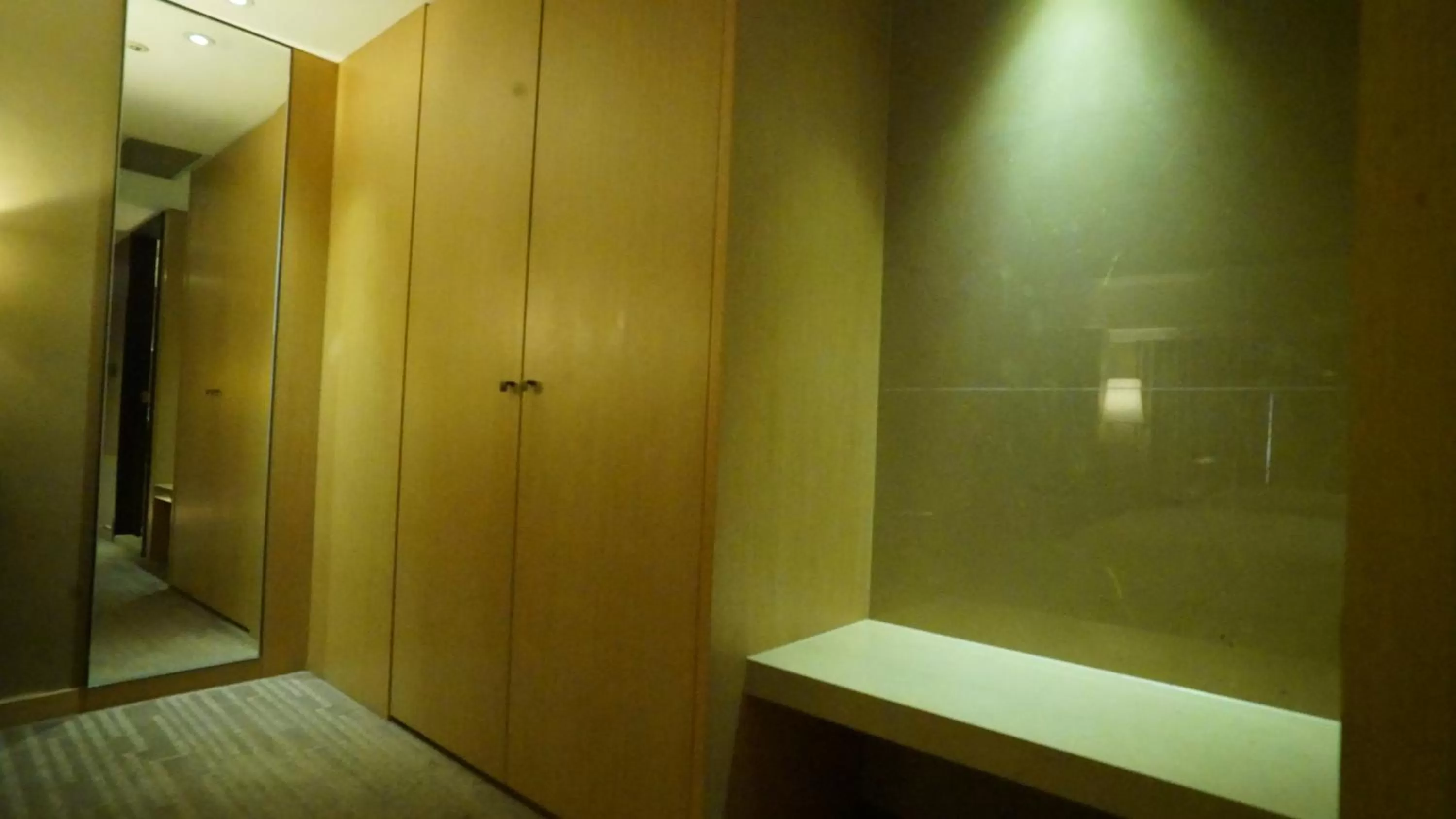 wardrobe in City Suites-Taipei Nanxi