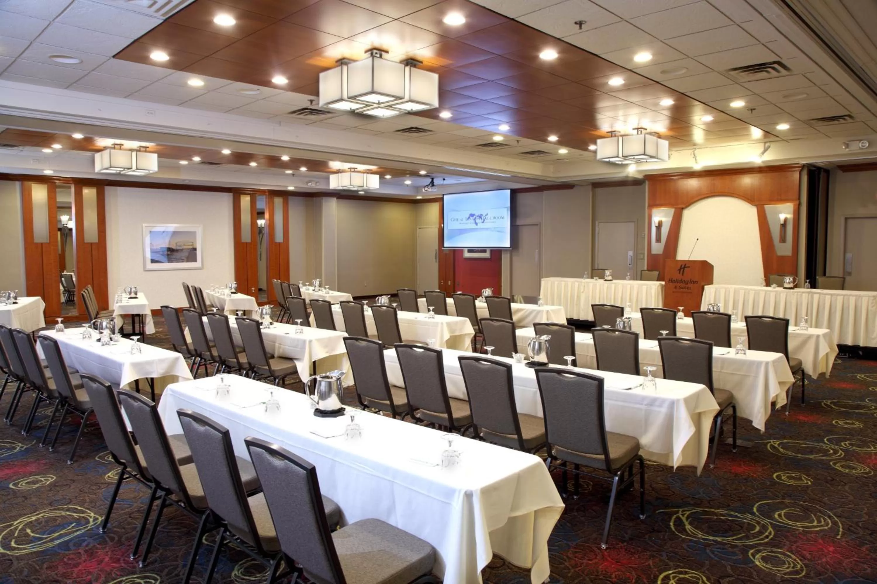 Meeting/conference room in Holiday Inn & Suites Duluth-Downtown by IHG