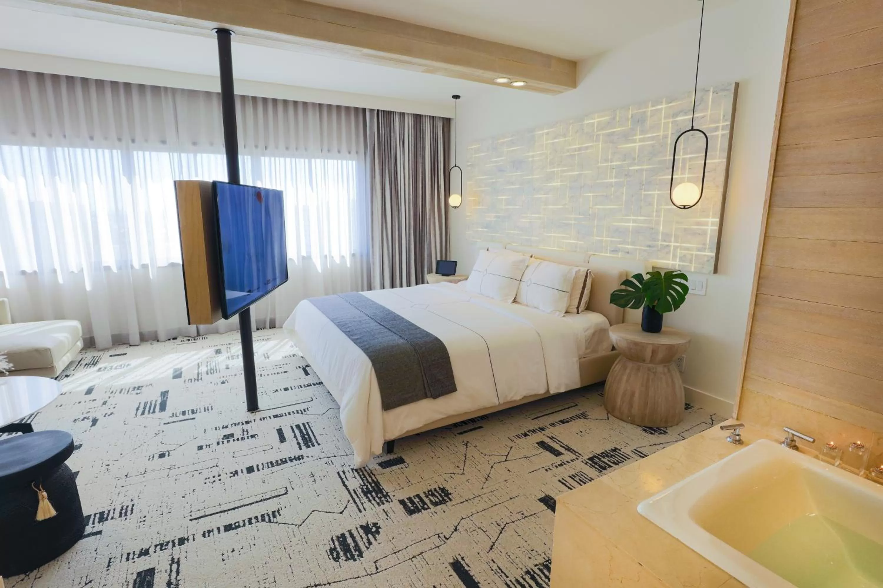 Bed in Huntley Santa Monica Beach