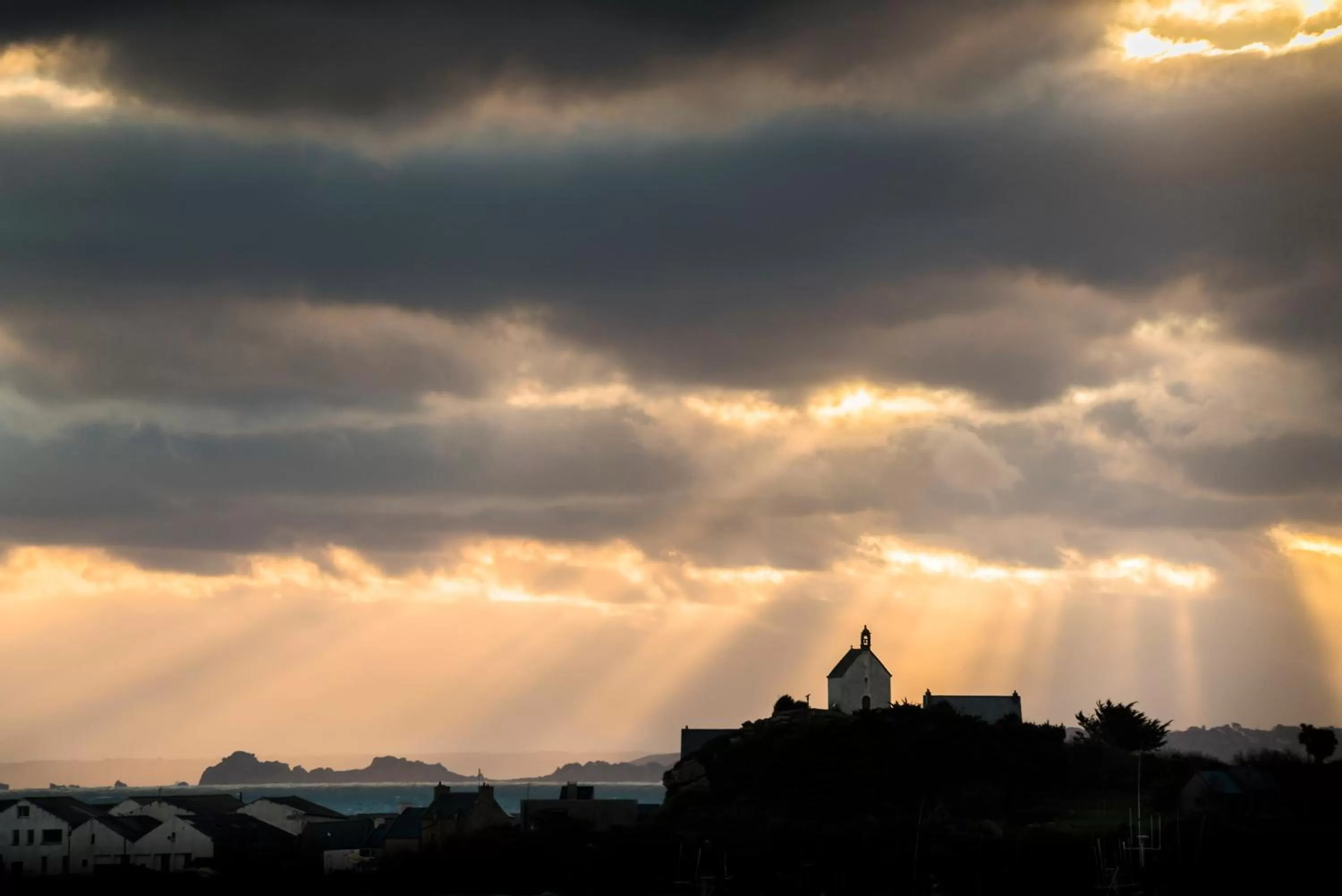 Landmark view in Hotel Mercure Roscoff Bord De Mer