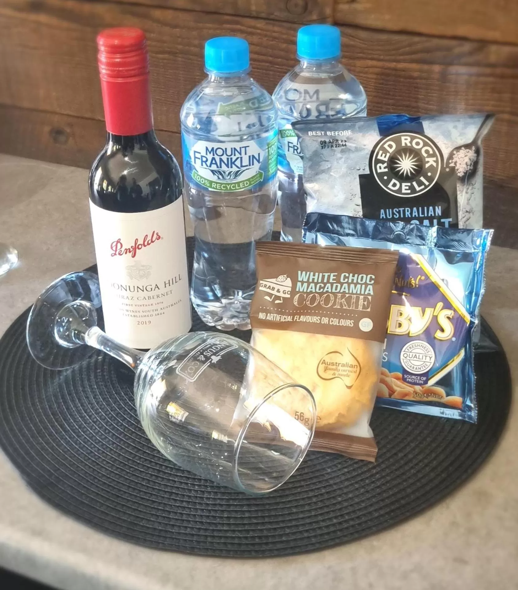 Food and drinks in John Pirie Motor Inn