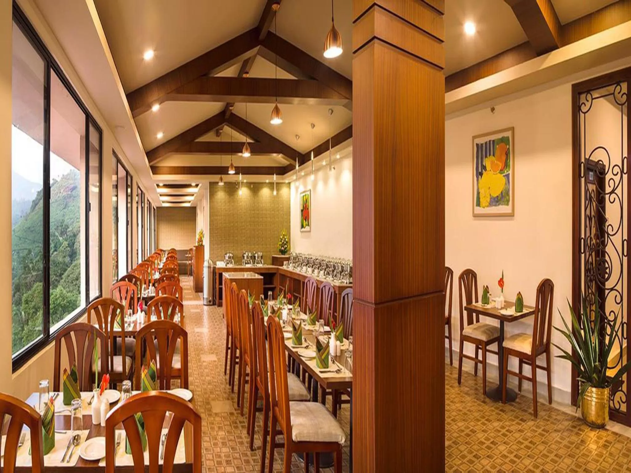 Restaurant/places to eat in Abad Copper Castle Resort