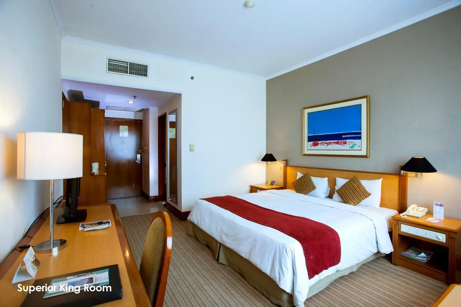 Deluxe King Room in Menara Peninsula Hotel Deluxe King Room in Menara Peninsula Hotel