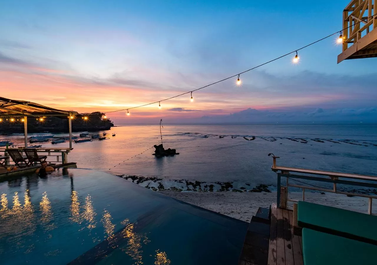 Beach in Mushroom Beach Bungalows