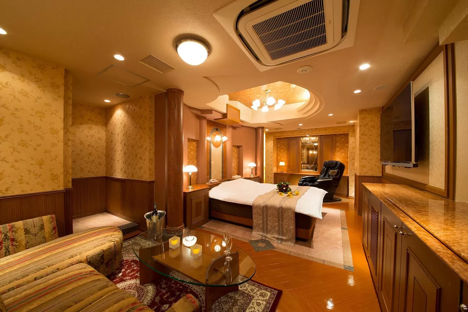 Massage, Bed in Lucky Sun