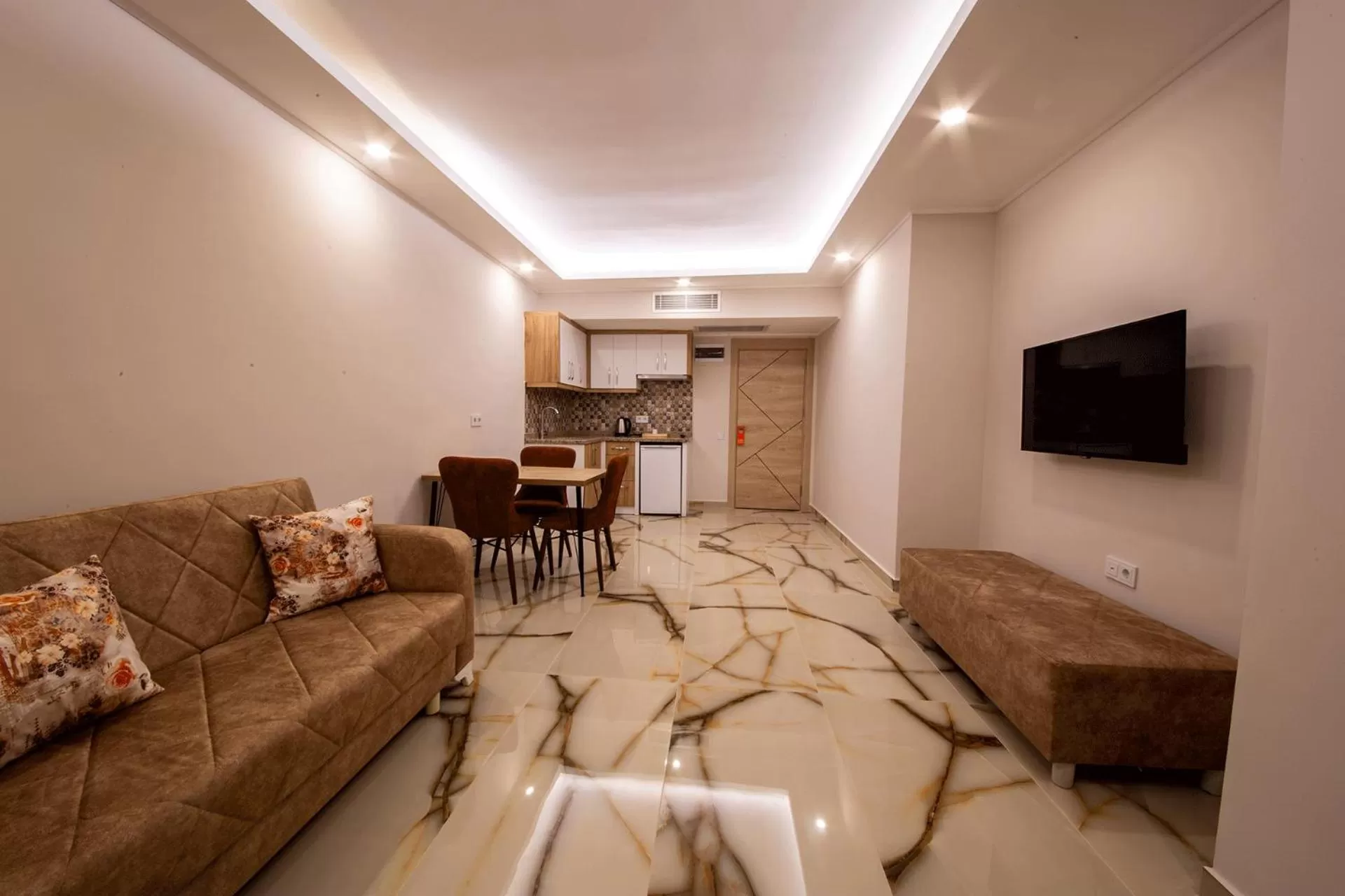 Seating area in Huma Elite Hotel