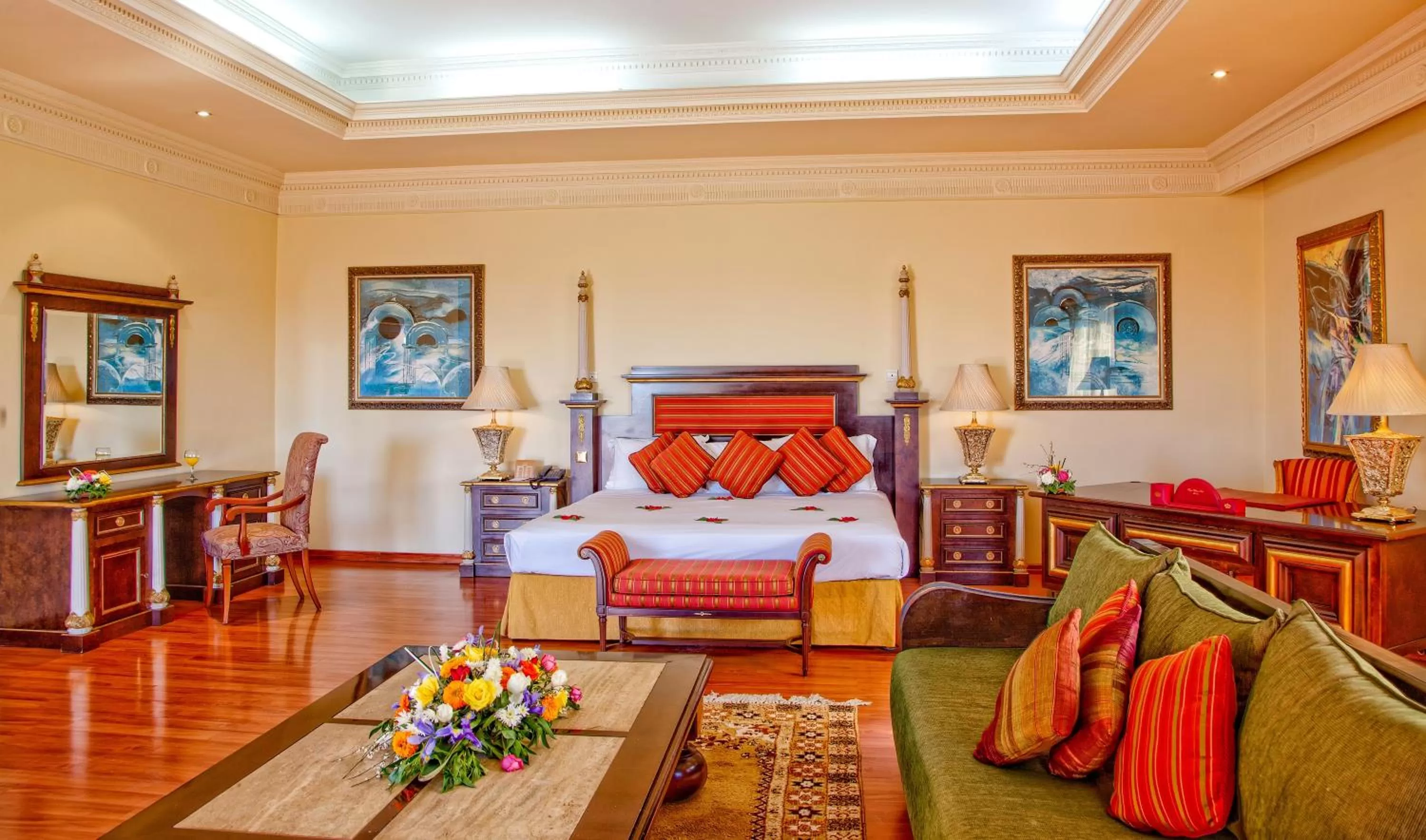 Living room, Bed in Royal Mirage Deluxe
