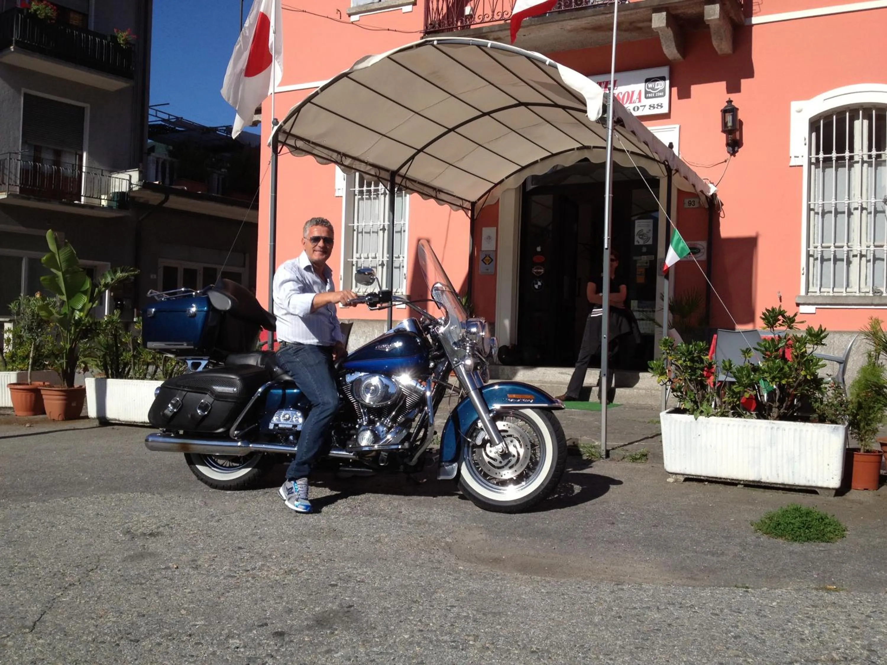 Facade/entrance in Hotel Domodossola