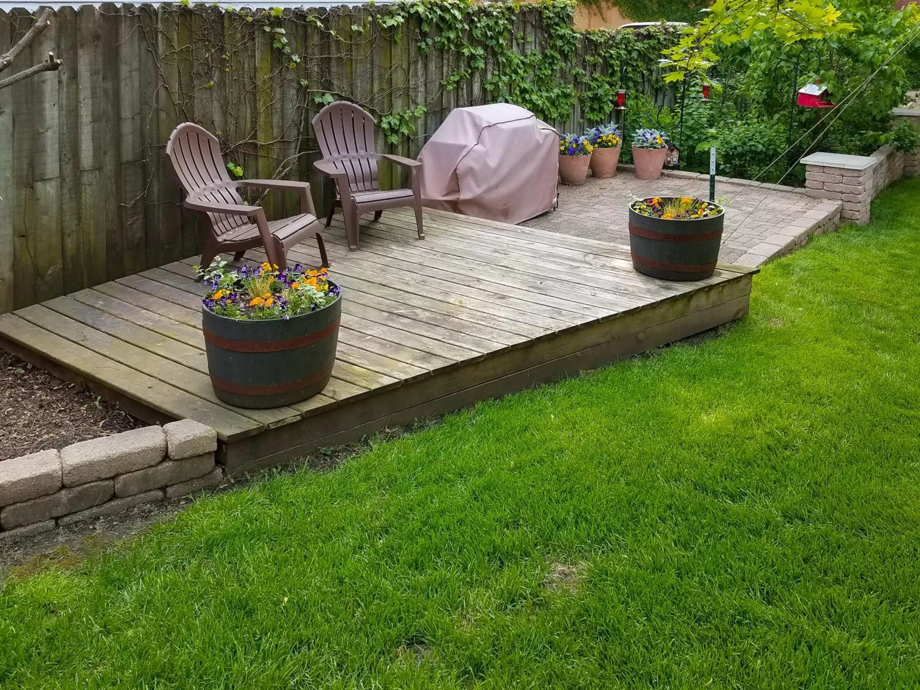 Patio in HA Whitney Inn