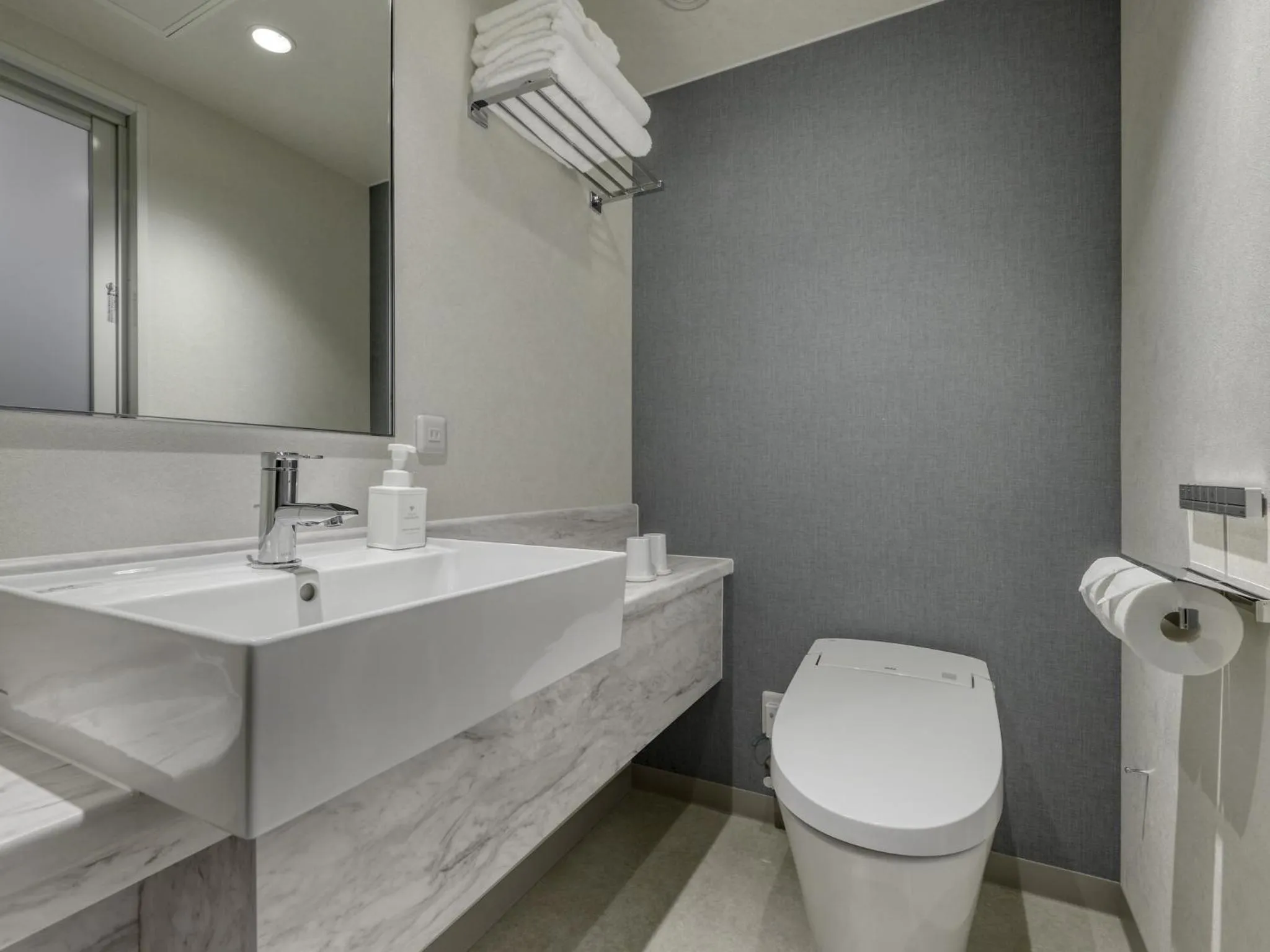 Toilet in Hotel Villa Fontaine Grand Tokyo-Tamachi