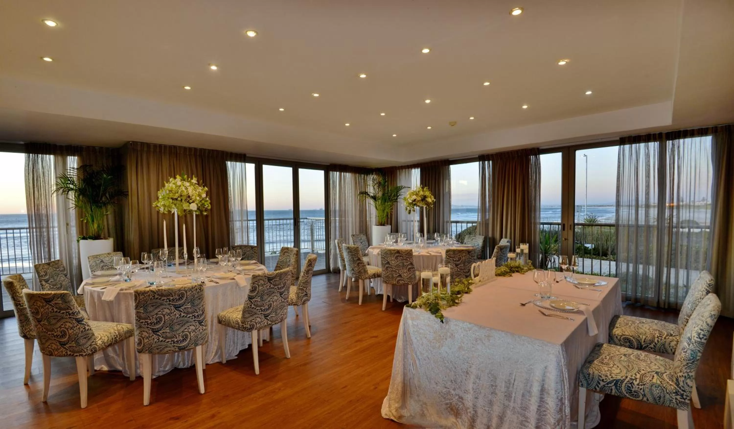 Dining area in Lagoon Beach Hotel & Spa