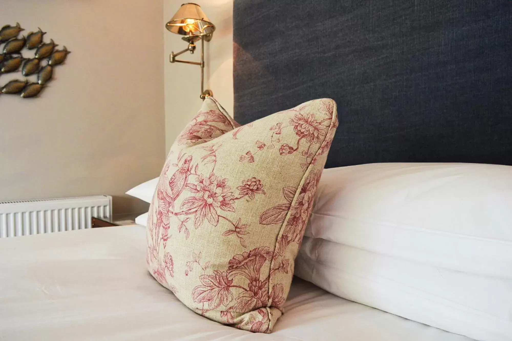 Twin Room with Private Bathroom in Pebble Beach Seaview Restaurant & Rooms Twin Room with Private Bathroom in Pebble Beach Seaview Restaurant & Rooms