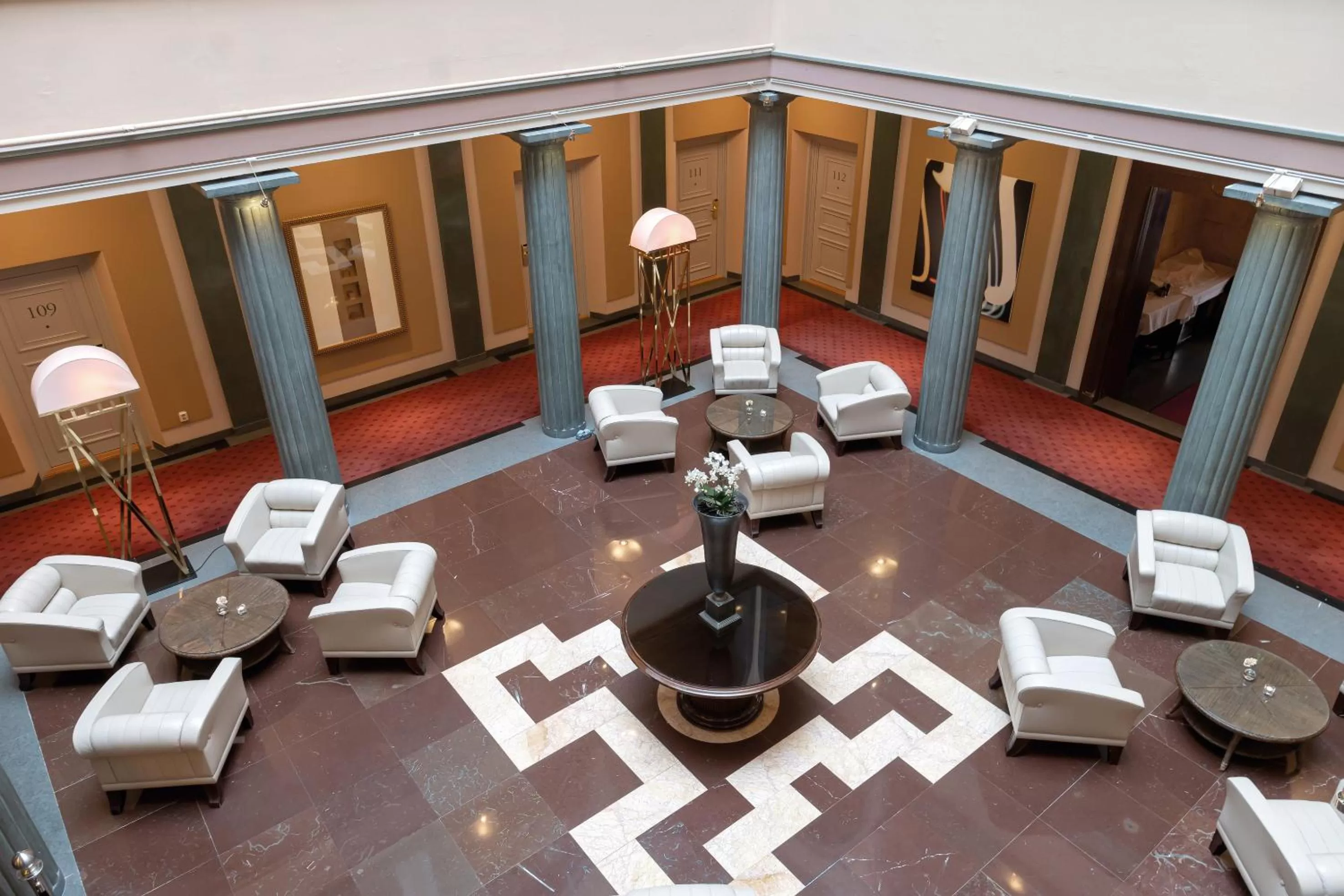 Property building in Elite Plaza Hotel