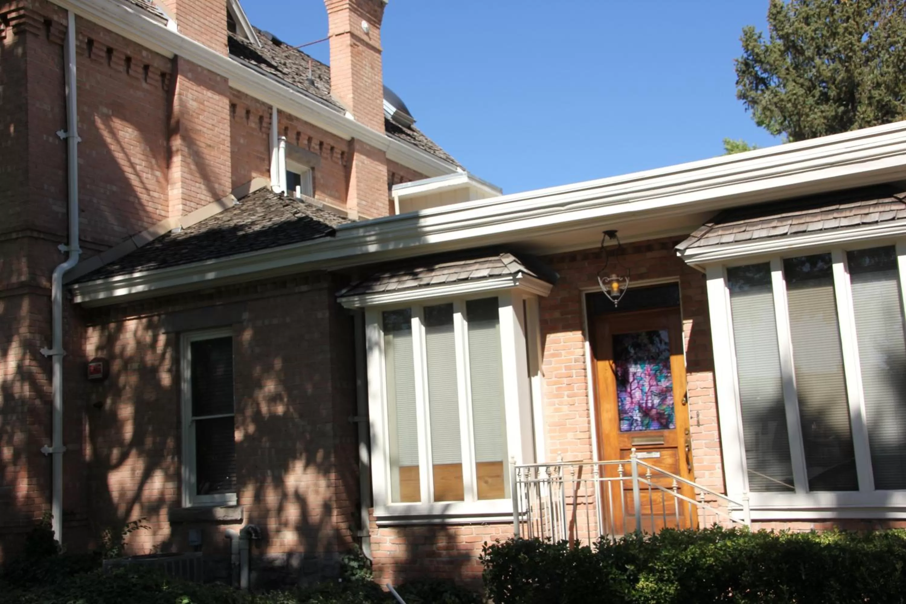 Decorative detail, Property Building in Hines Mansion