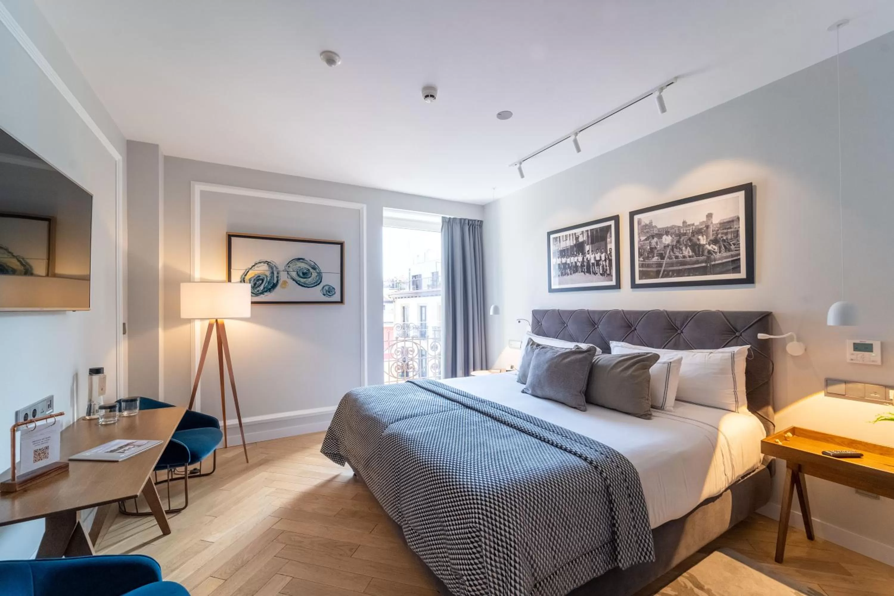 Photo of the whole room, Bed in Lasala Plaza Hotel - Adults Only