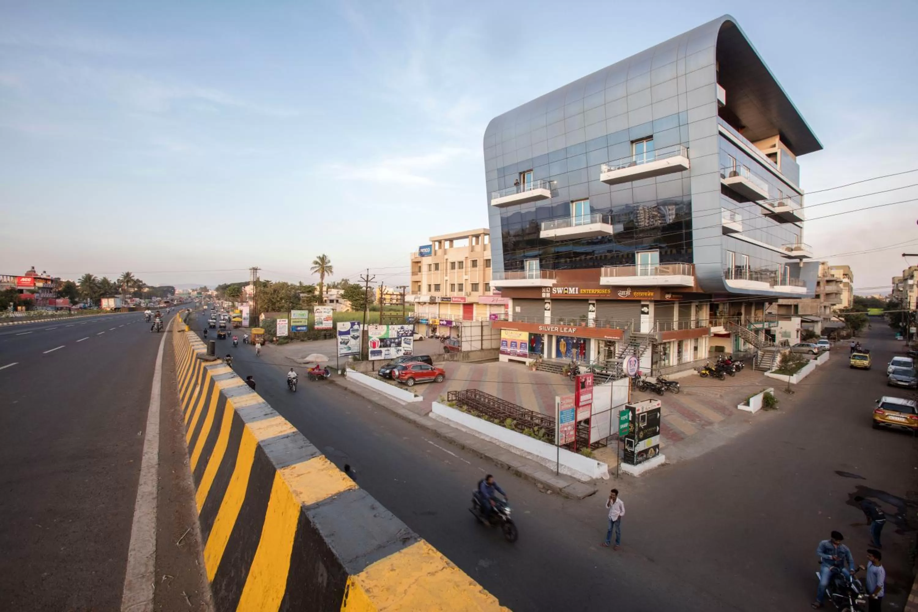 Street view in Sapphire Premium Hotel & Suite