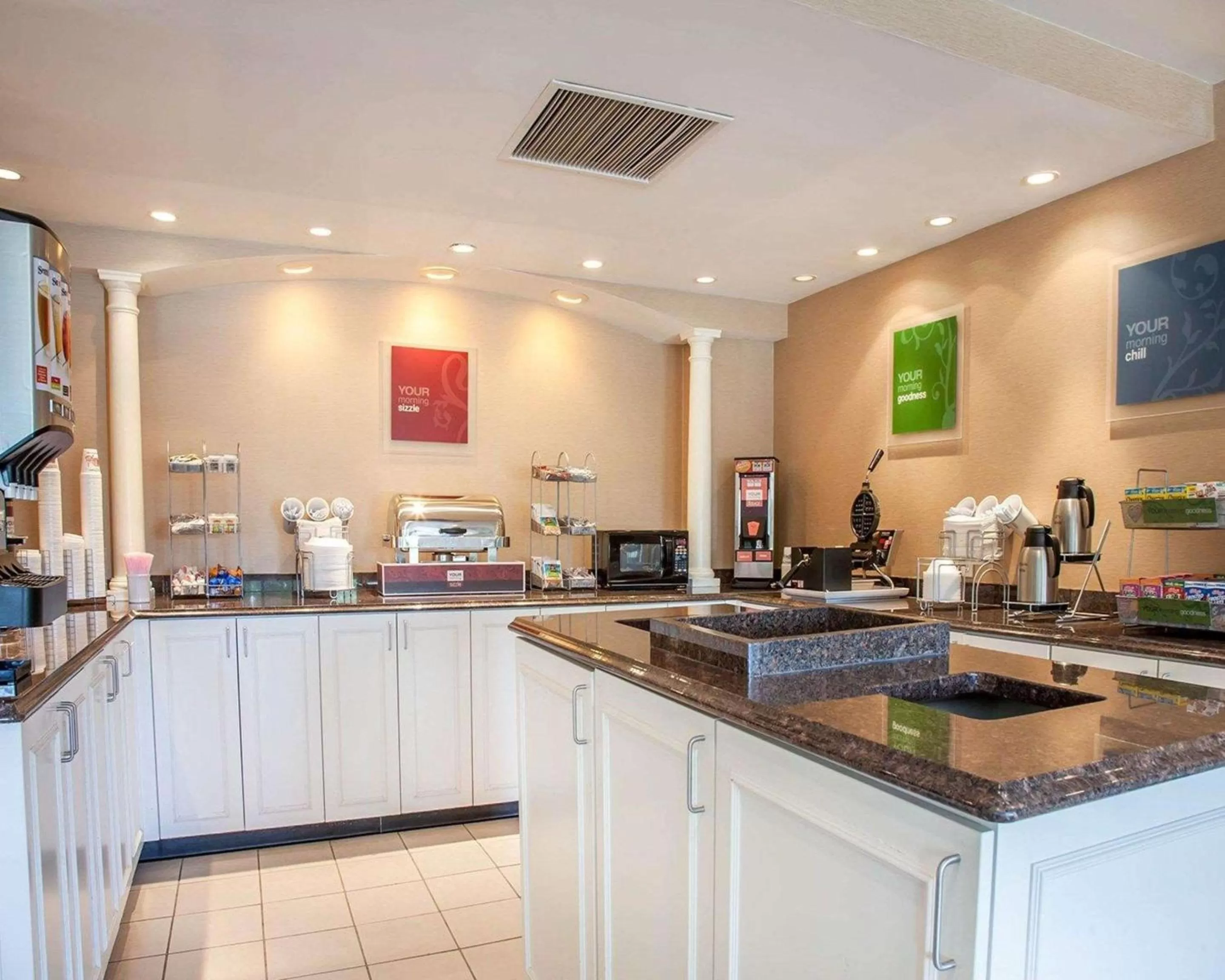 Restaurant/places to eat in Comfort Suites West Warwick - Providence