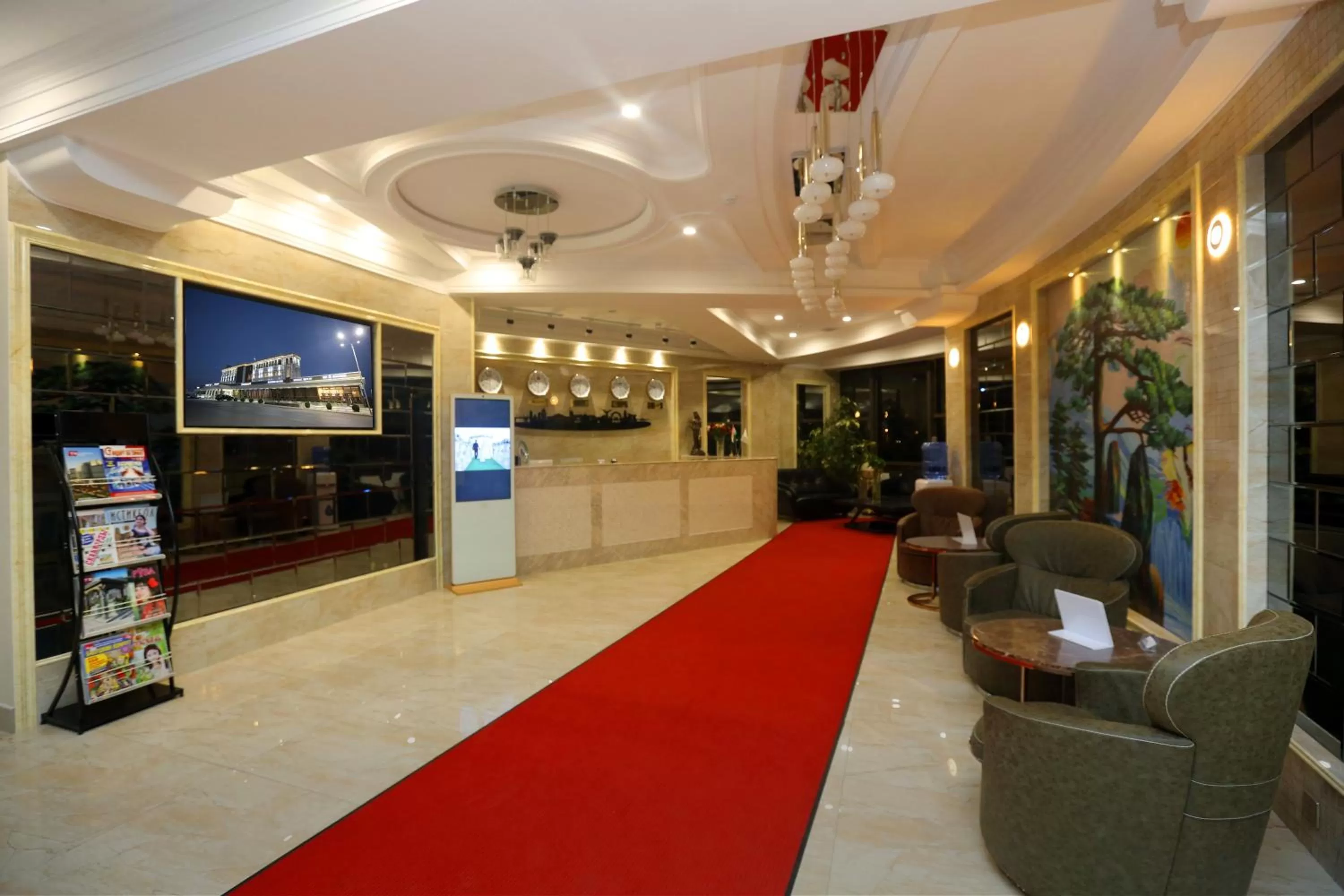 Parliament Palace Hotel