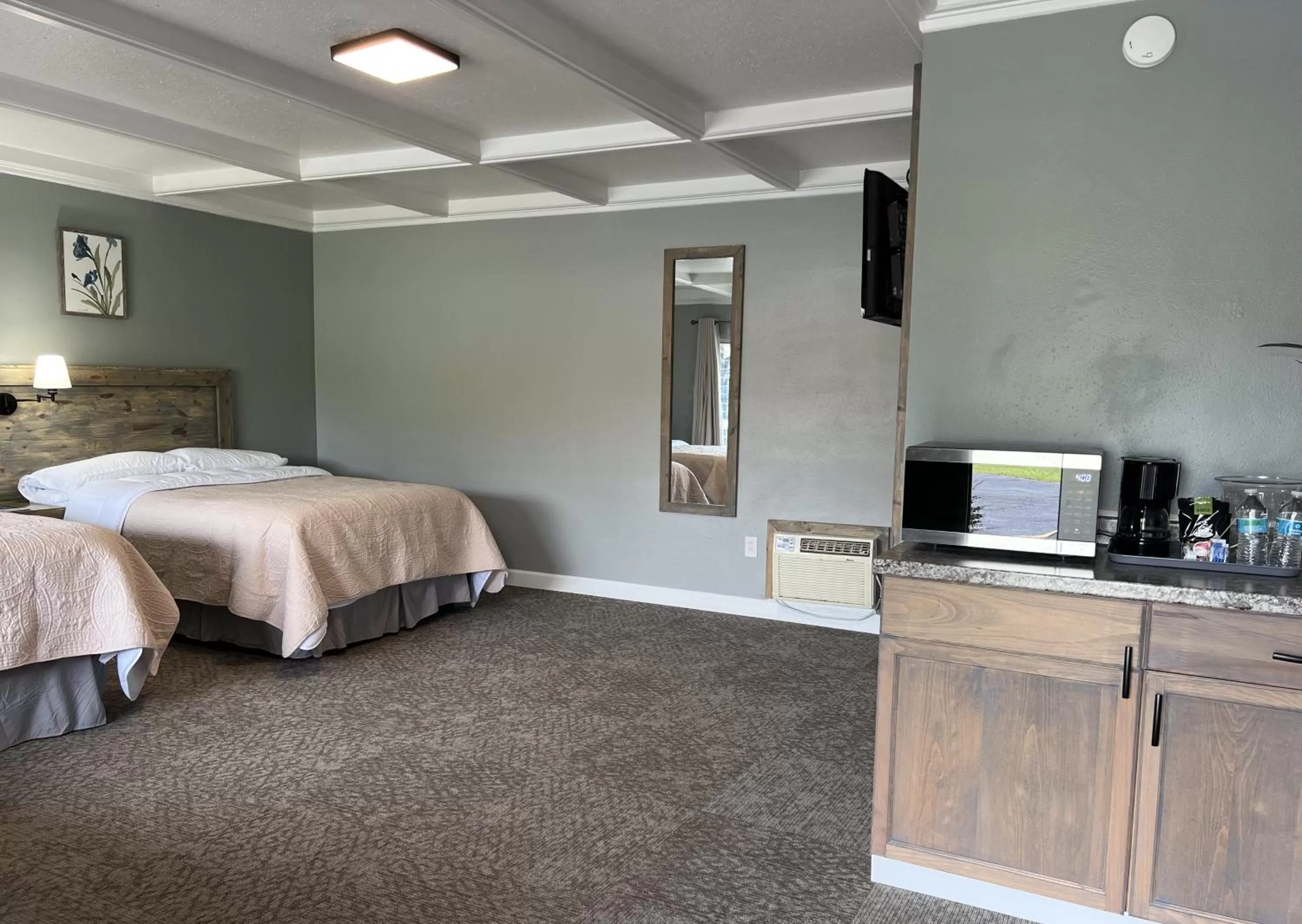 View (from property/room), Bed in BlueGem Motel