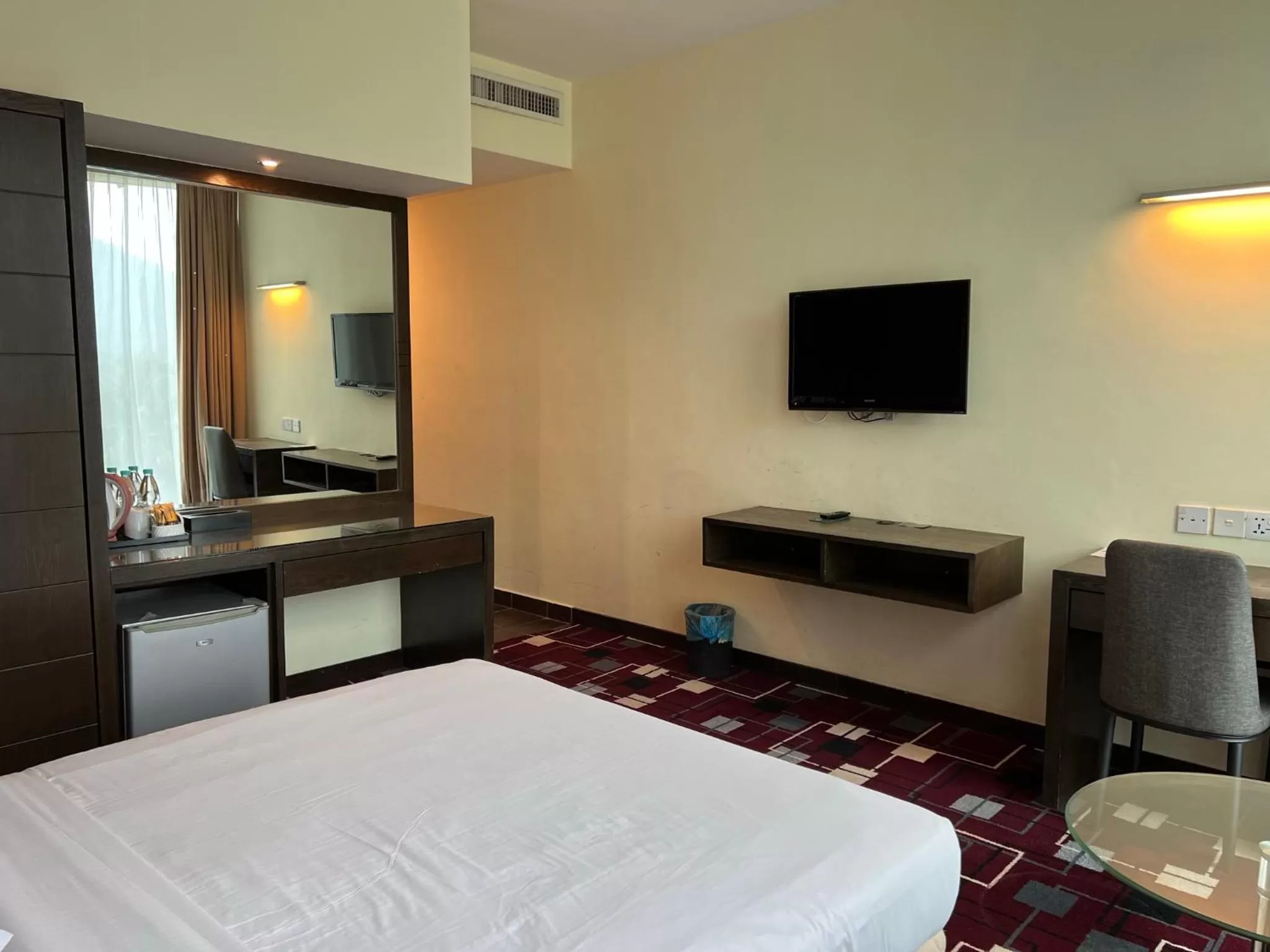 Bedroom, Bed in SSL Traders Hotel