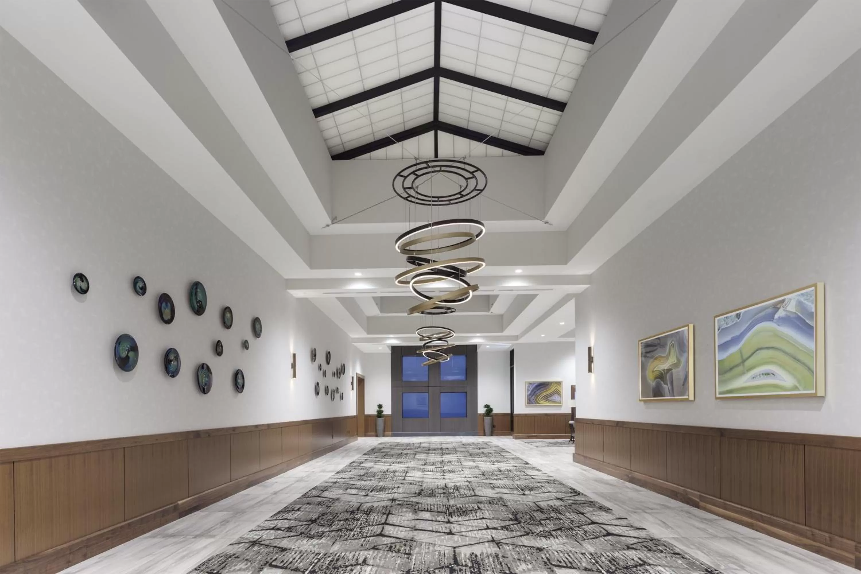 Lobby or reception in Crowne Plaza Lansing by IHG