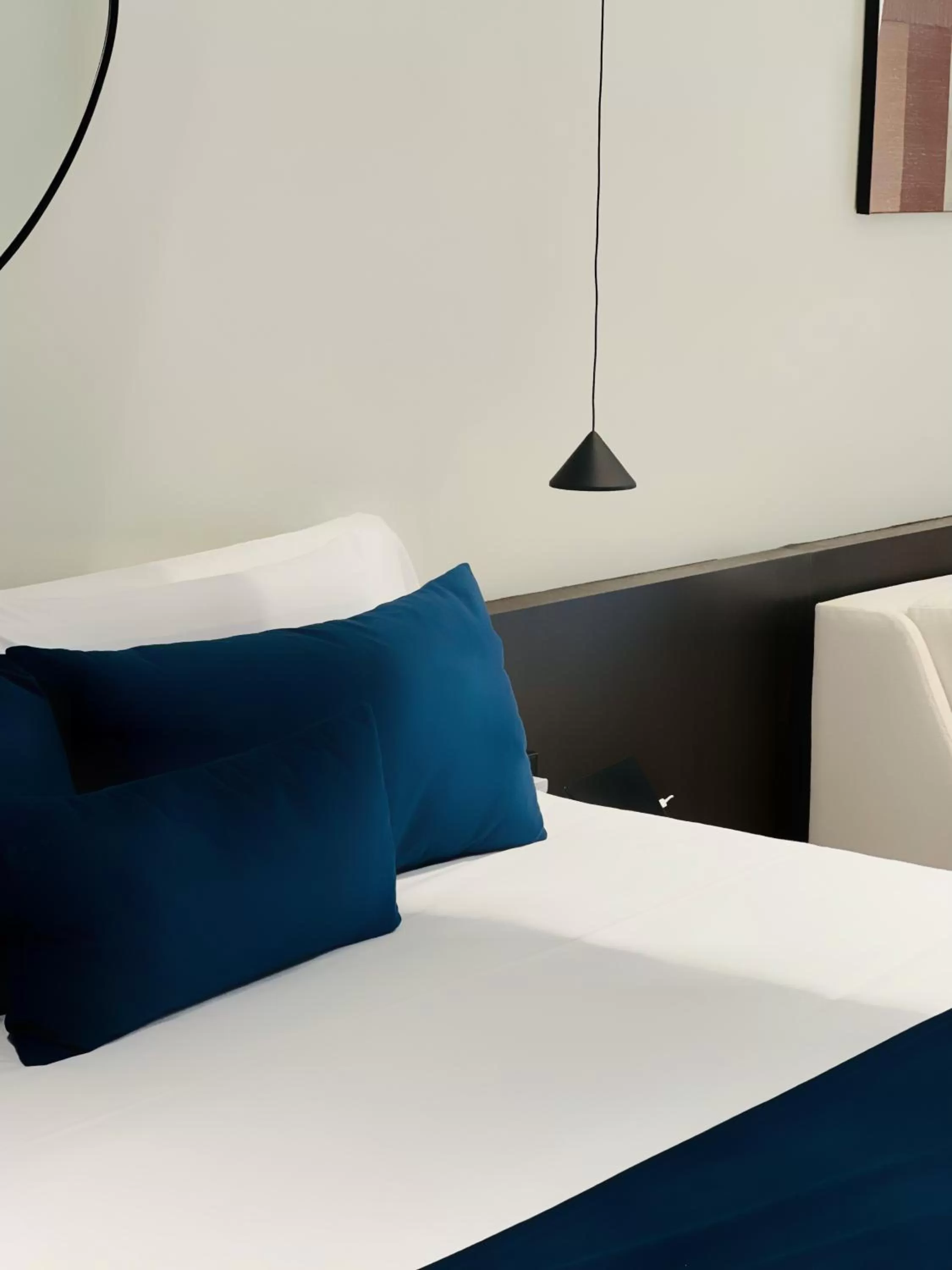 Bed in Fahana - Gay Men Only