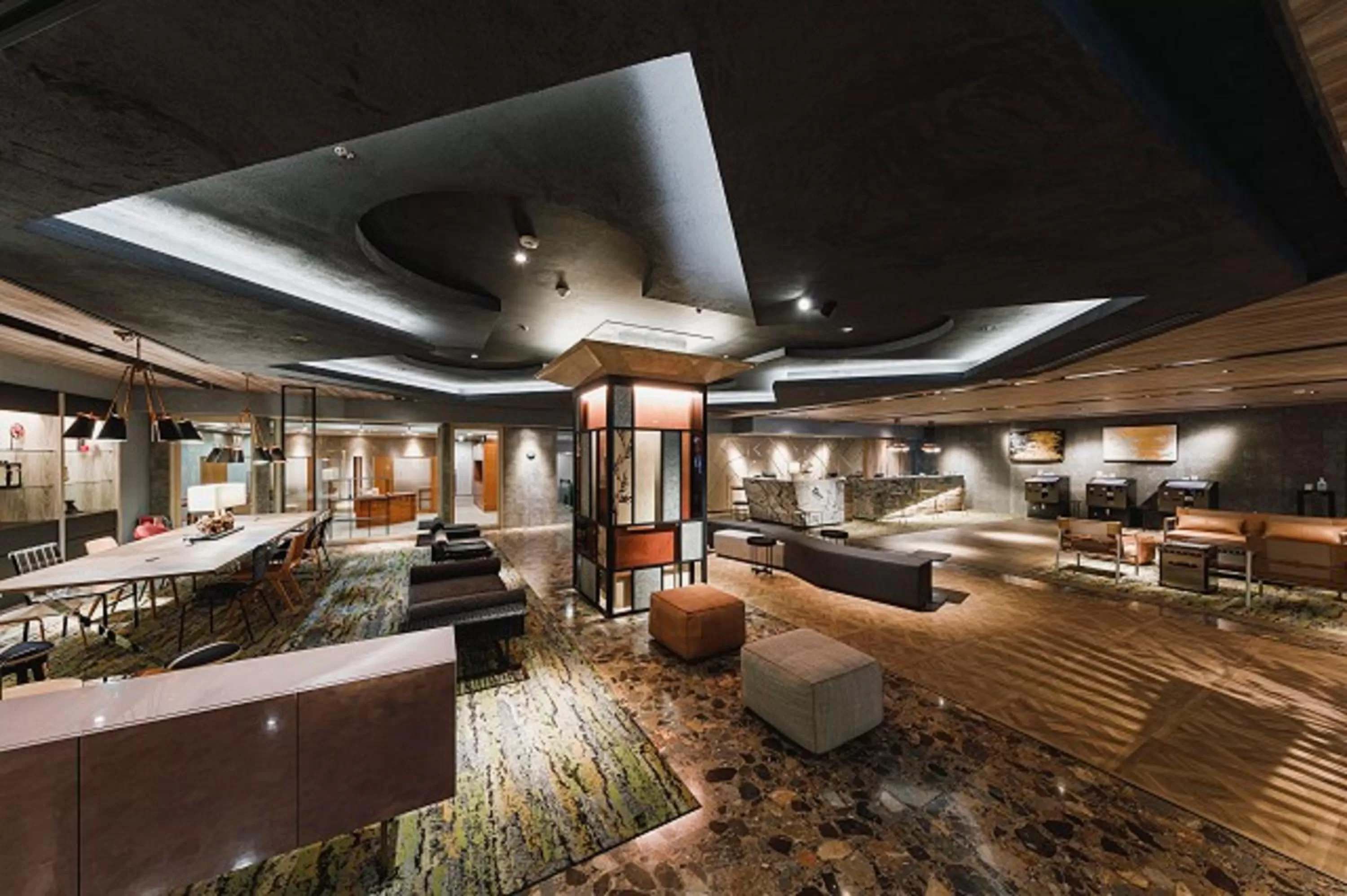 Lobby or reception in Shin Osaka Esaka Tokyu REI Hotel