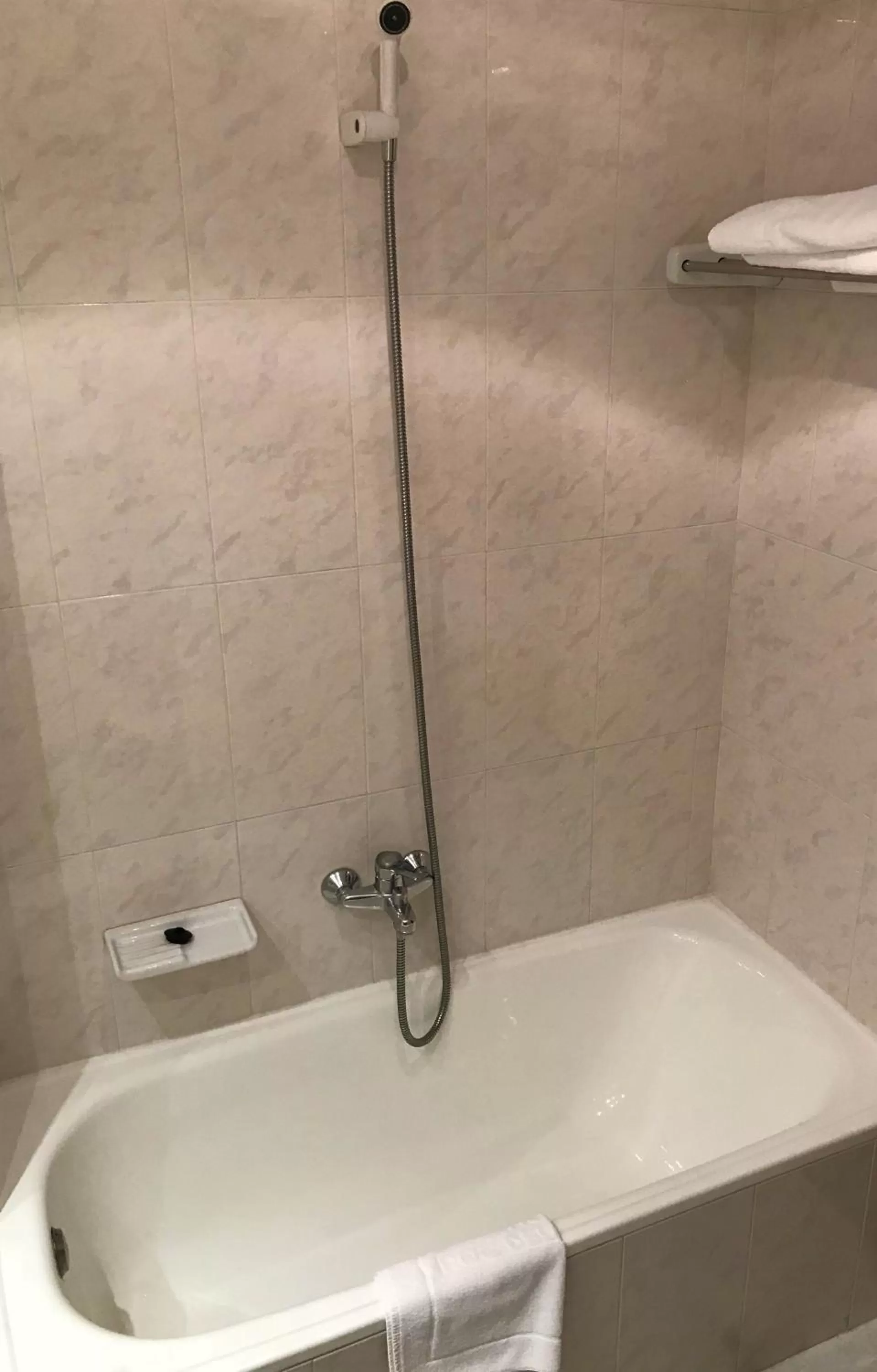 Bath in Hotel Roc Del Castell