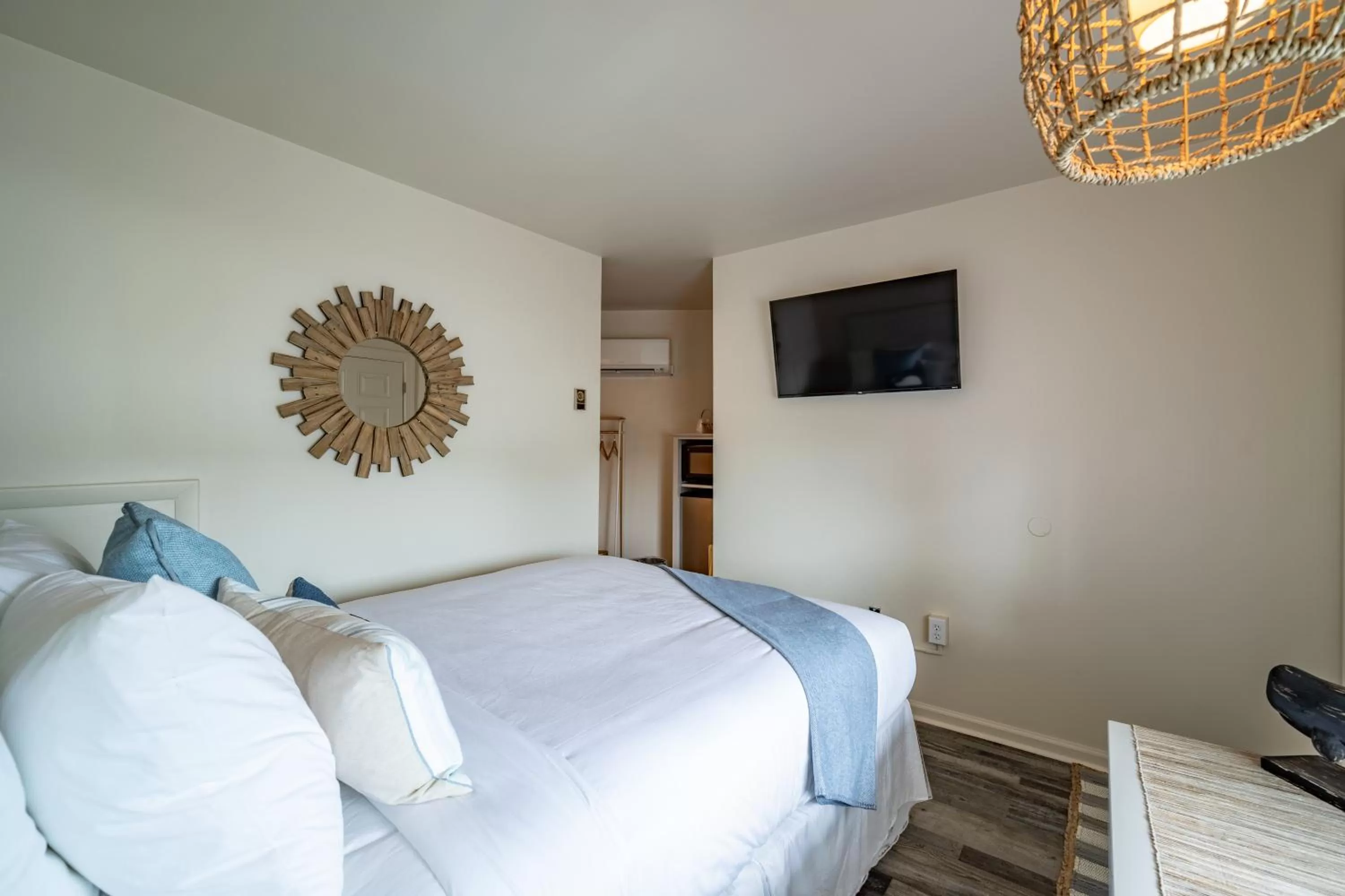 Bed in Ocean Glass Inn