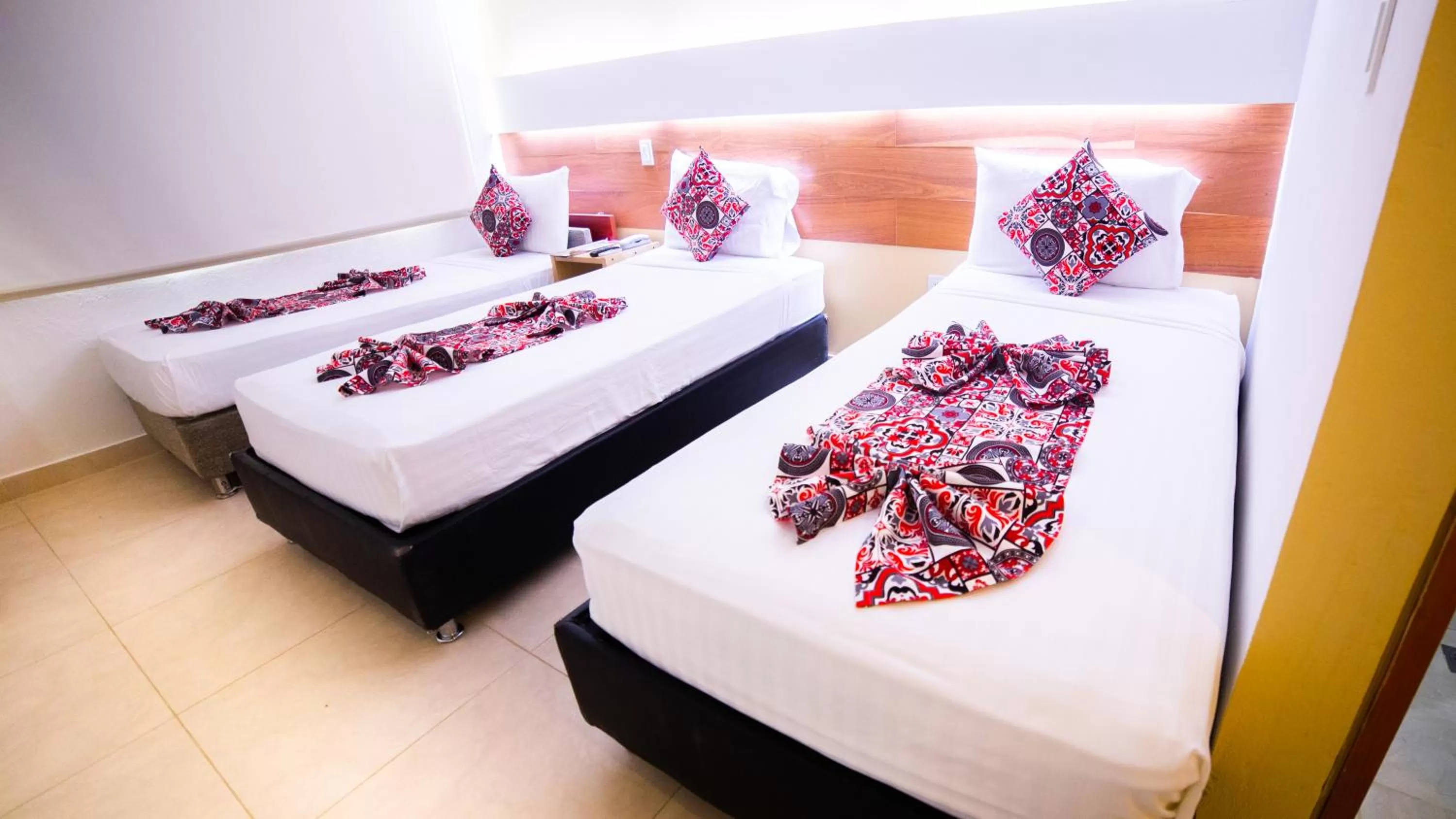 Bed in Hotel Portobahia Santa Marta Rodadero