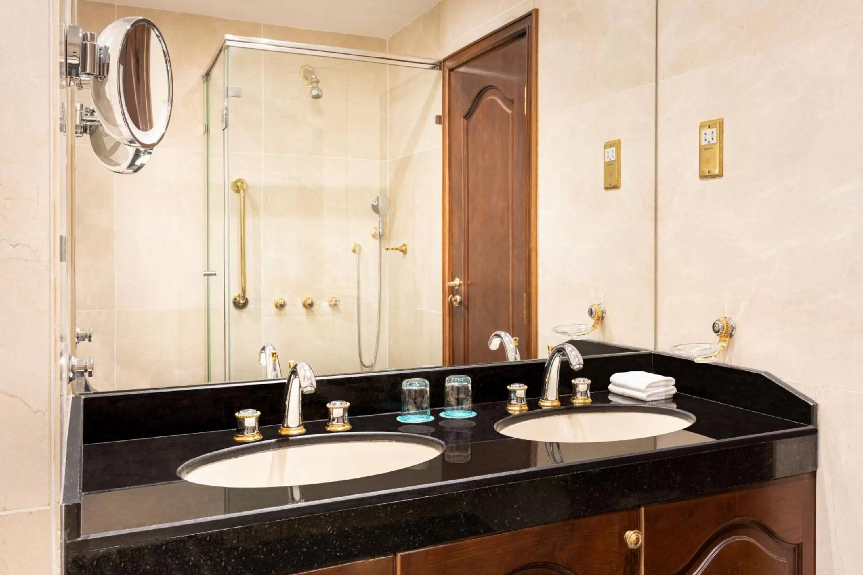 Bathroom in Le Meridien Fairway