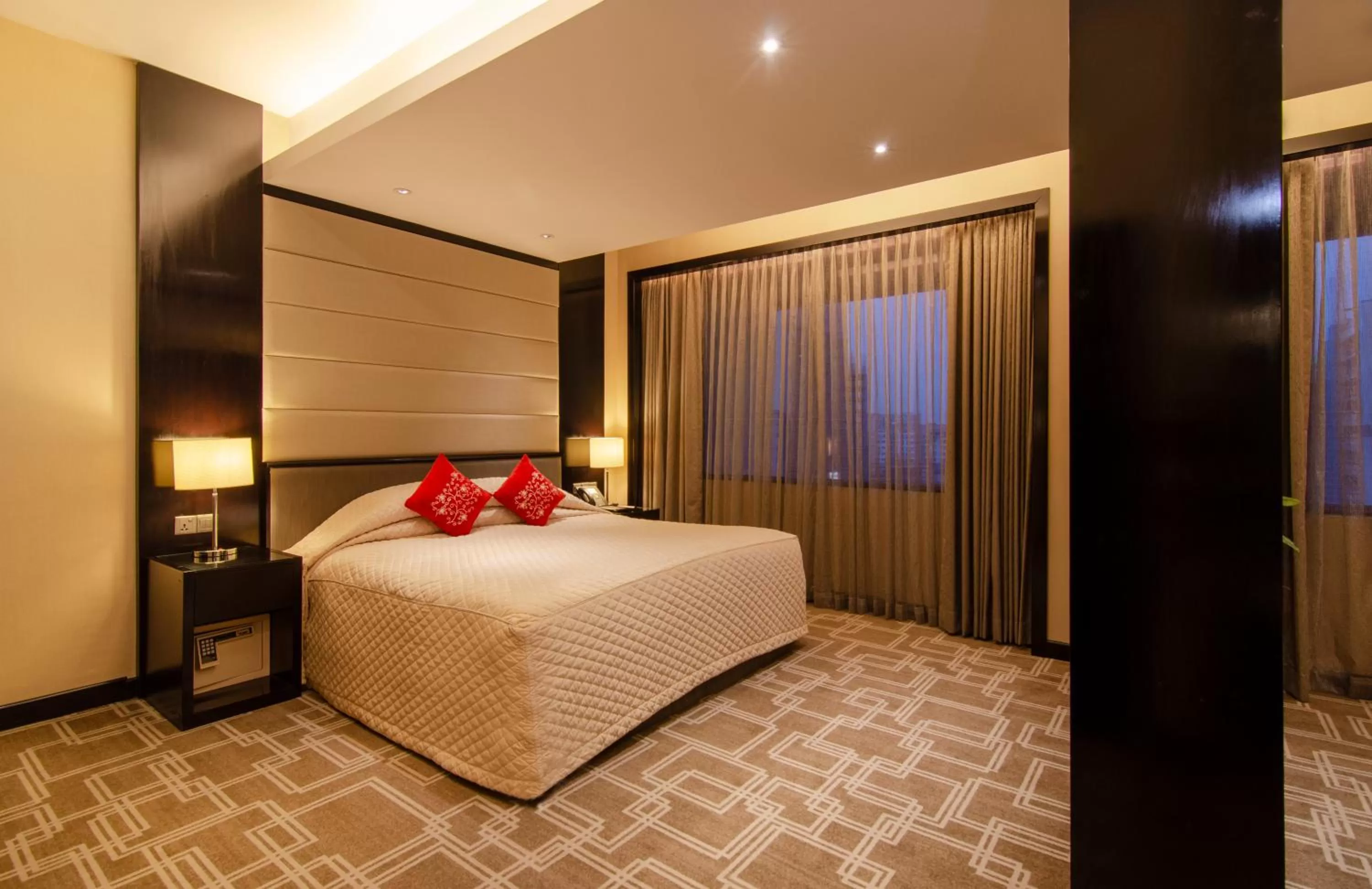 Bed in Pan Pacific Sonargaon Dhaka