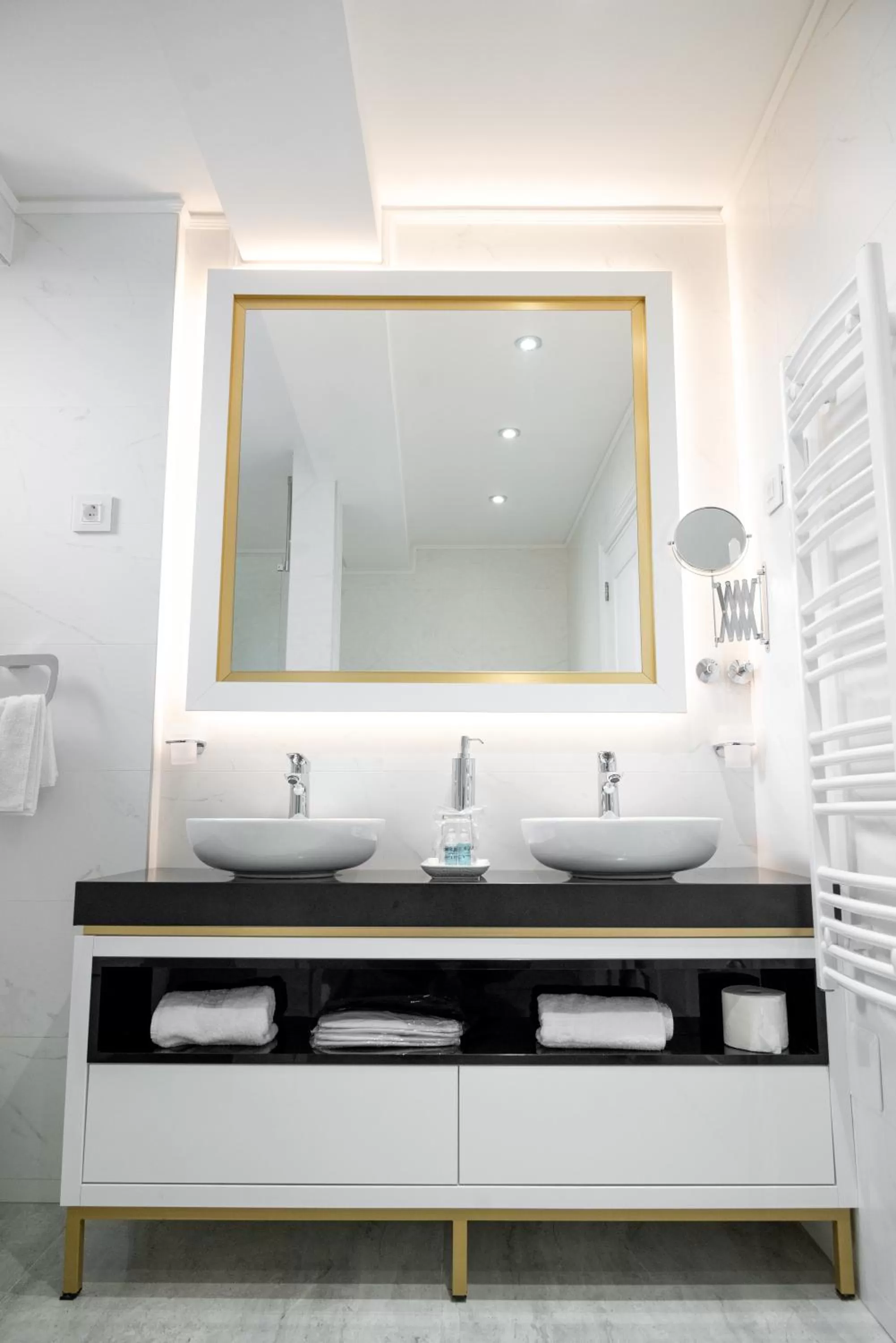 Bathroom in Queen Palace