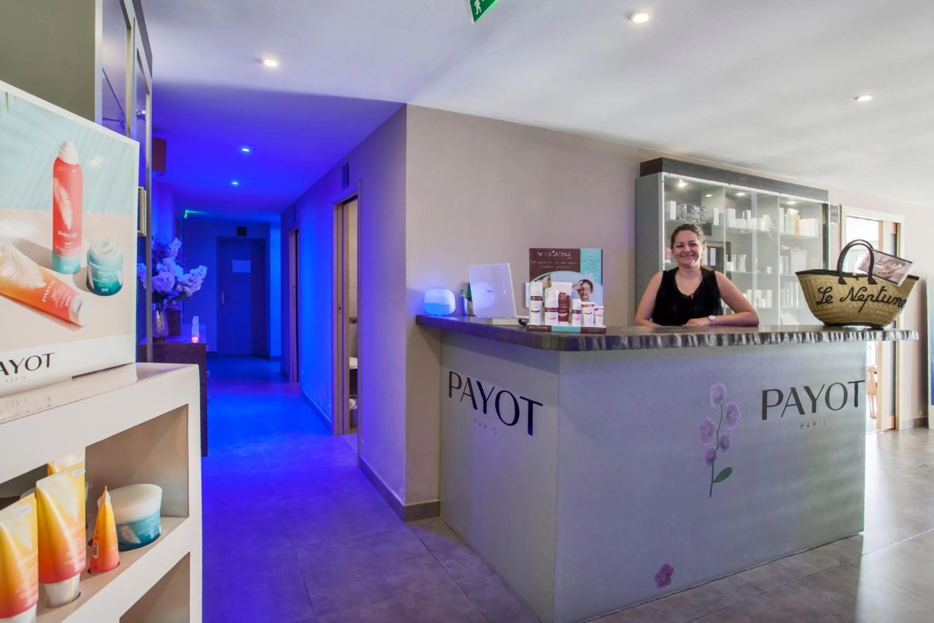 Lobby or reception in Le Neptune & Spa