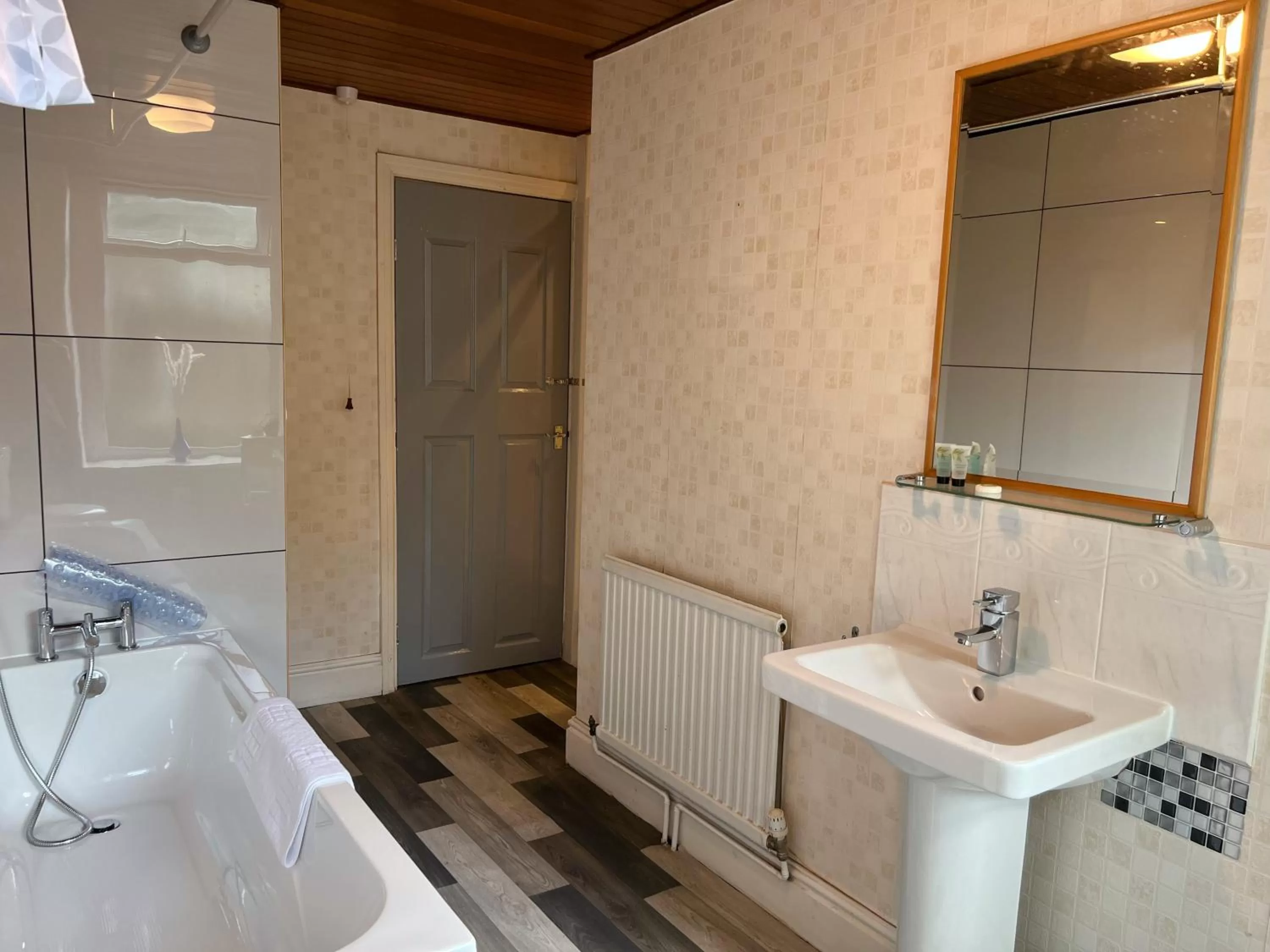 Bathroom in Stone Lodge
