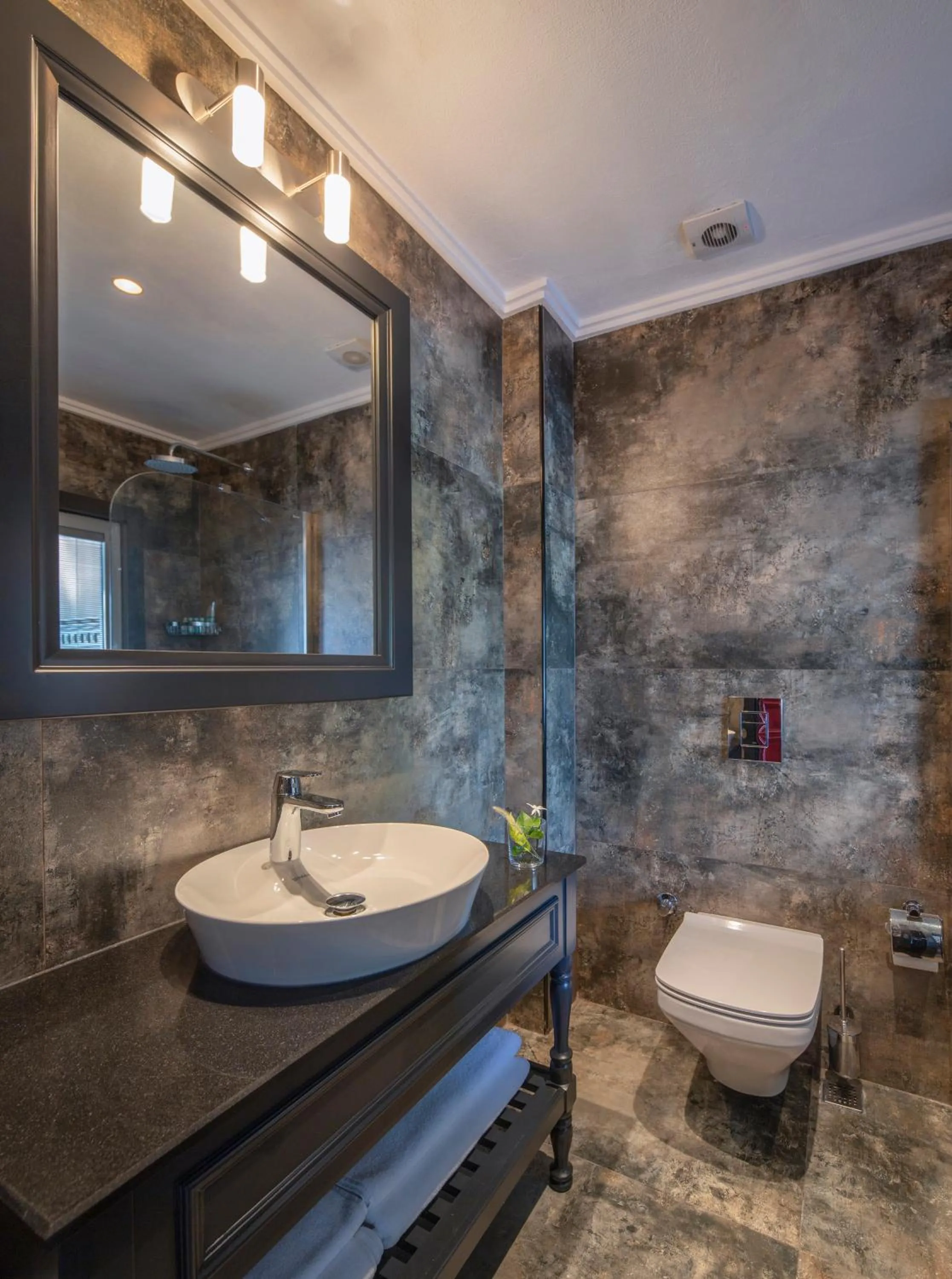 Bathroom in Hotel Marina Bay Göcek