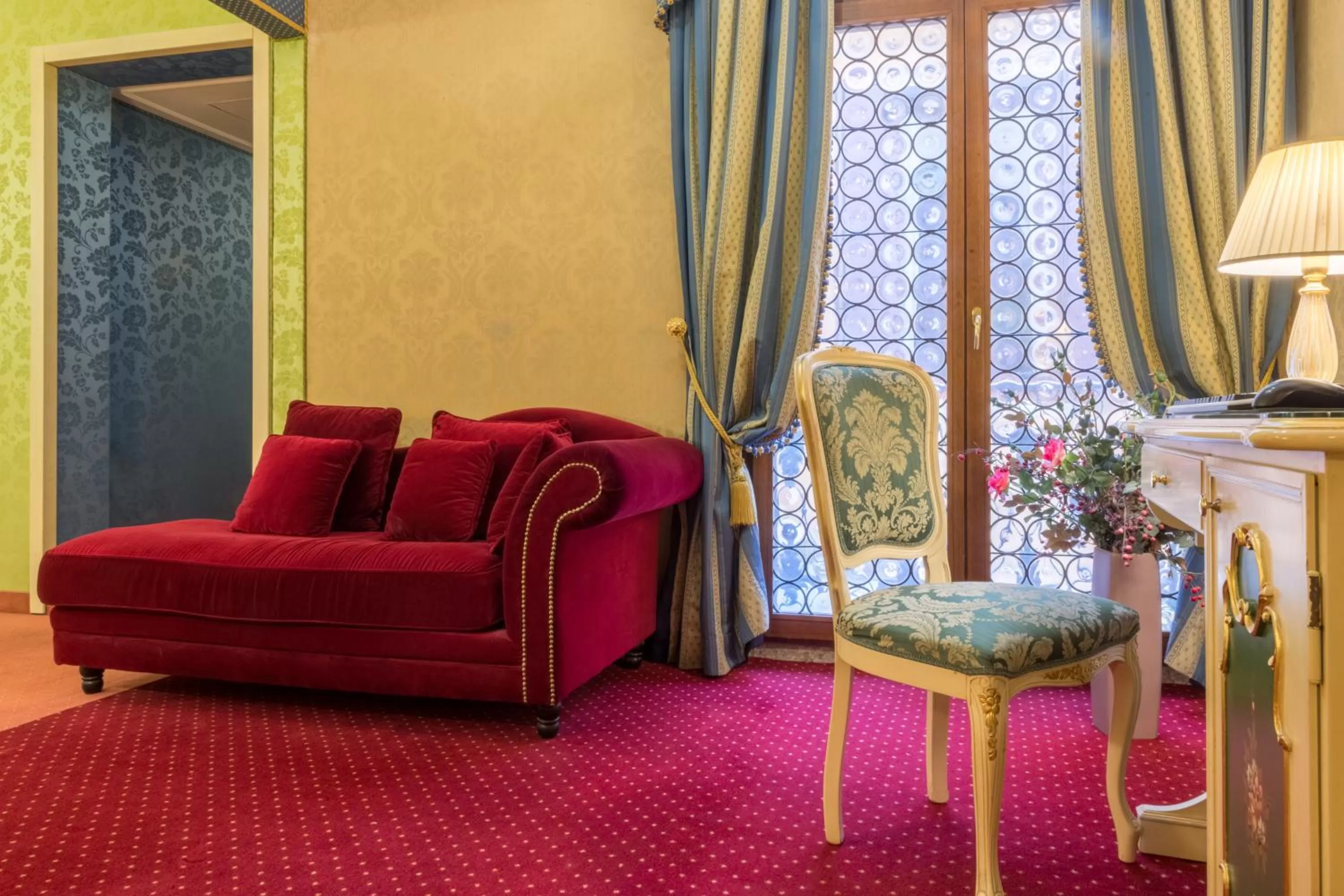 Seating area in Hotel Becher