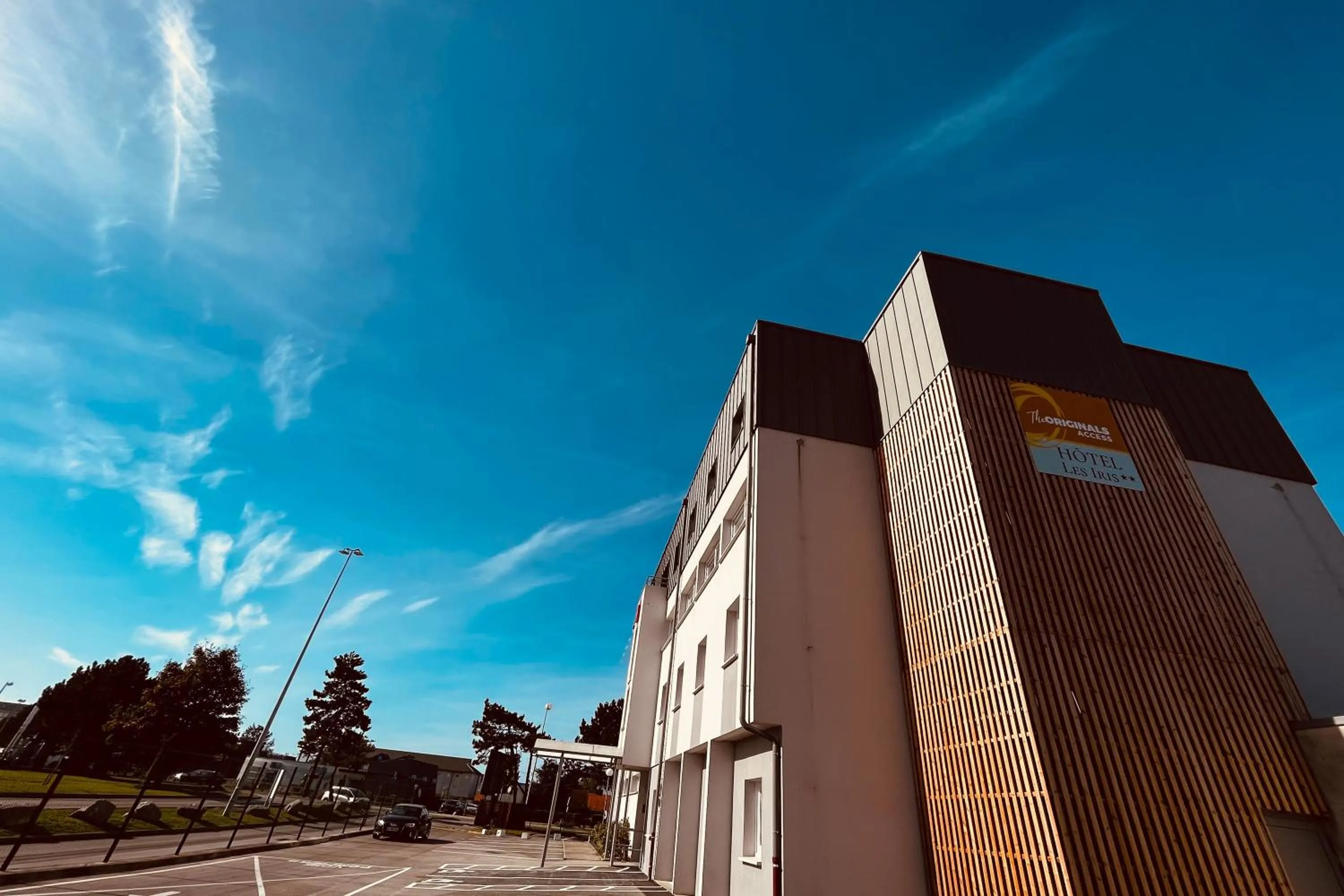 Property building in The Originals Access, Hôtel les Iris, Berck-sur-Mer