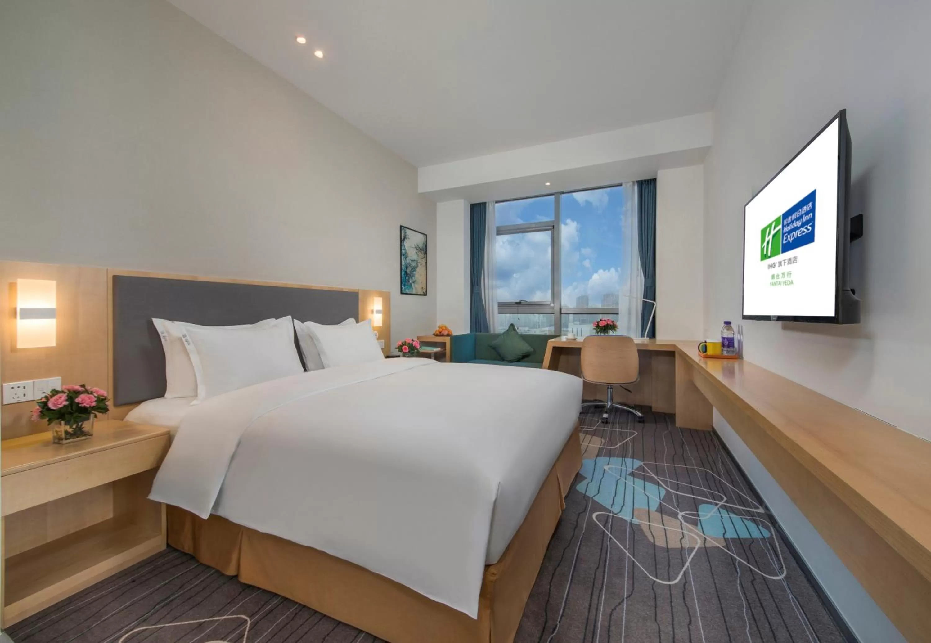 Photo of the whole room, Bed in Holiday Inn Express - Yantai YEDA by IHG