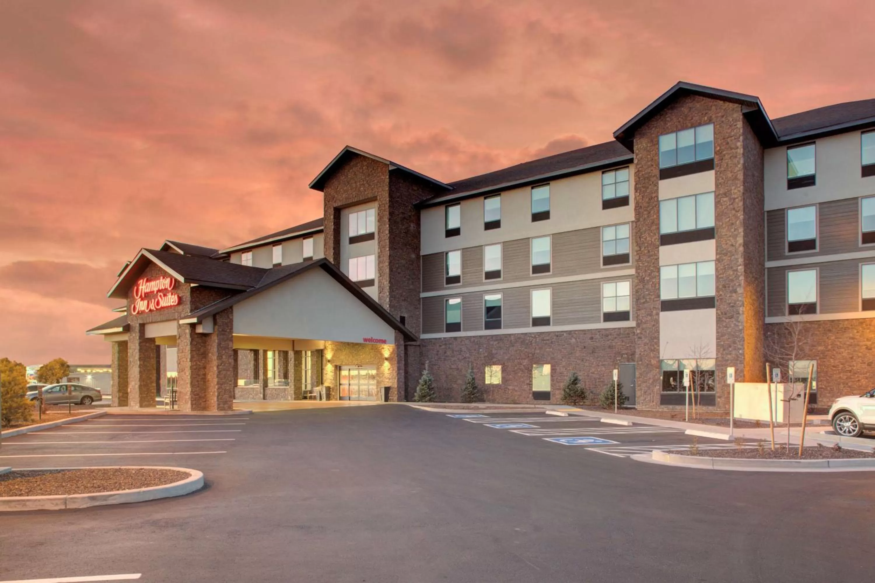 Property building in Hampton Inn Suites Flagstaff East