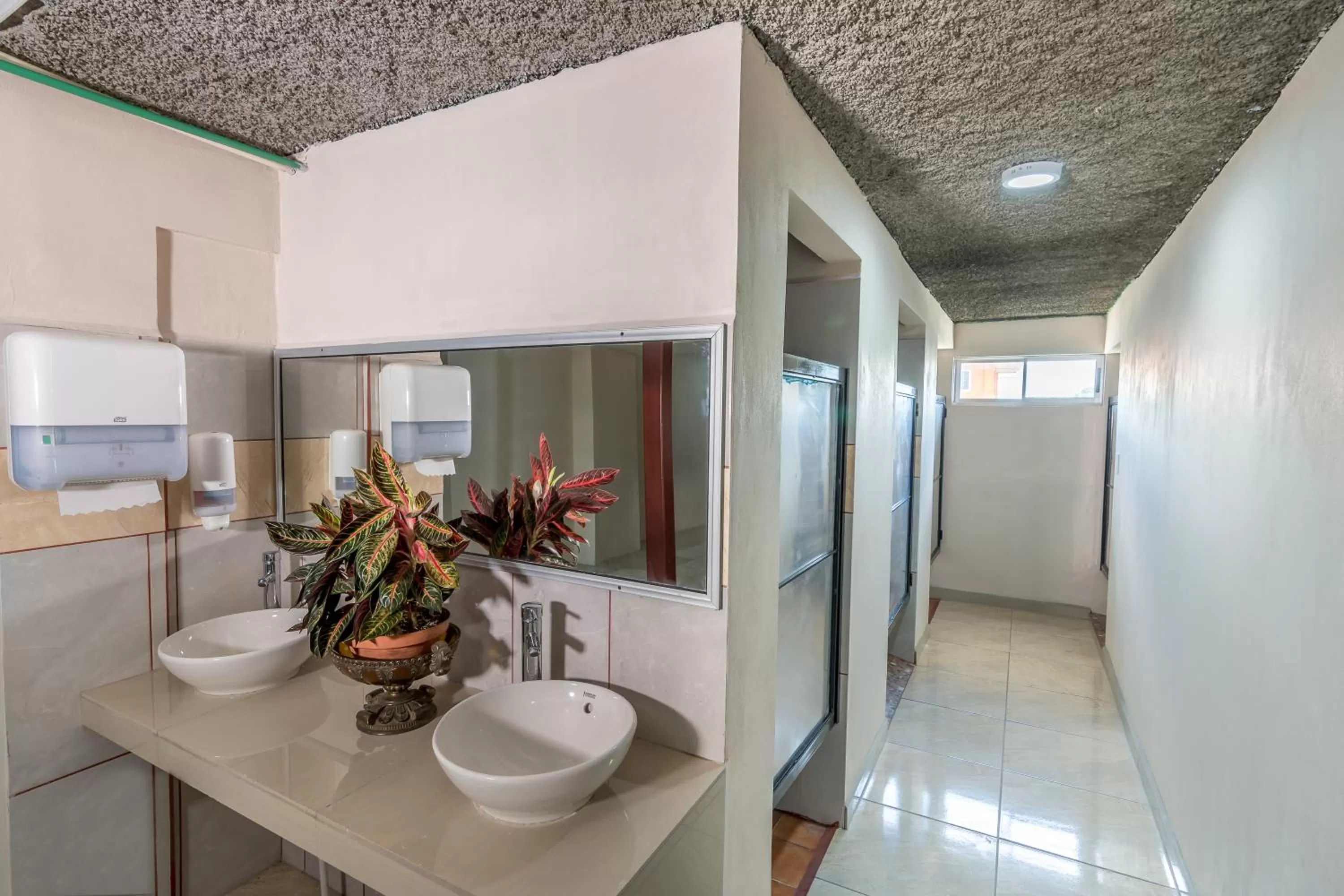 Bed, Bathroom in Hotel La Cascada