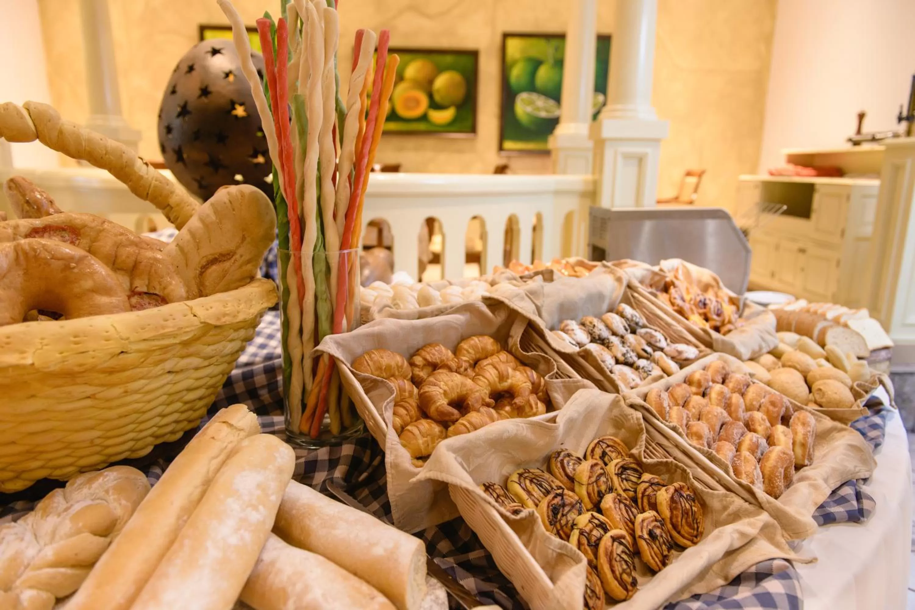 American breakfast in Hotel Globales Camino Real Managua